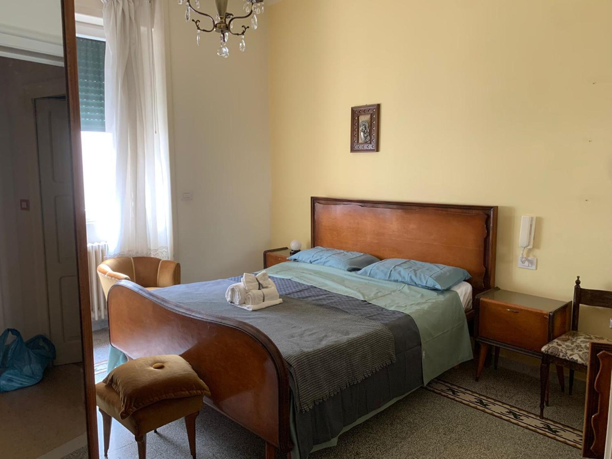 Large Double Room photo 2