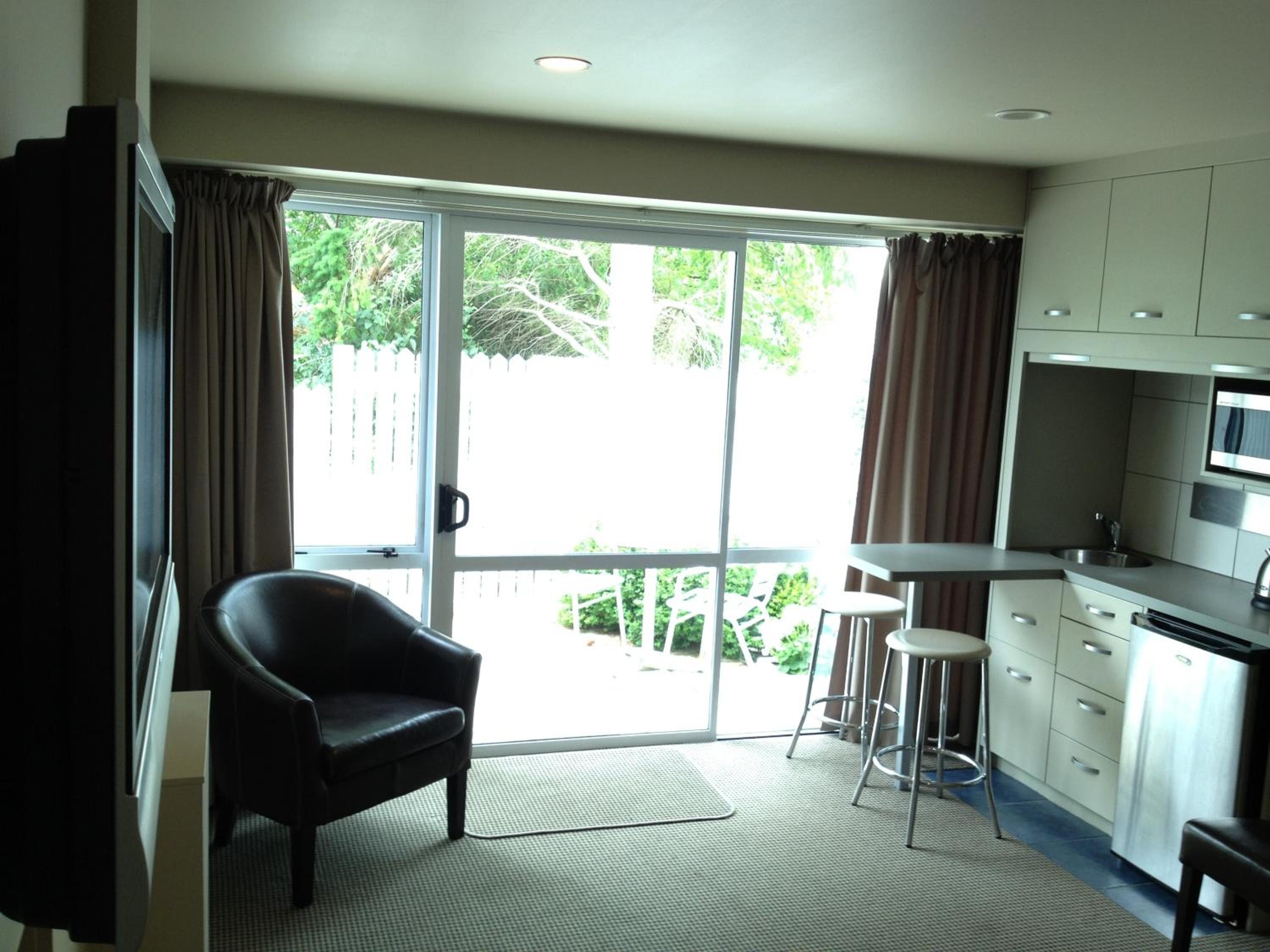 Studio Apartment photo 2
