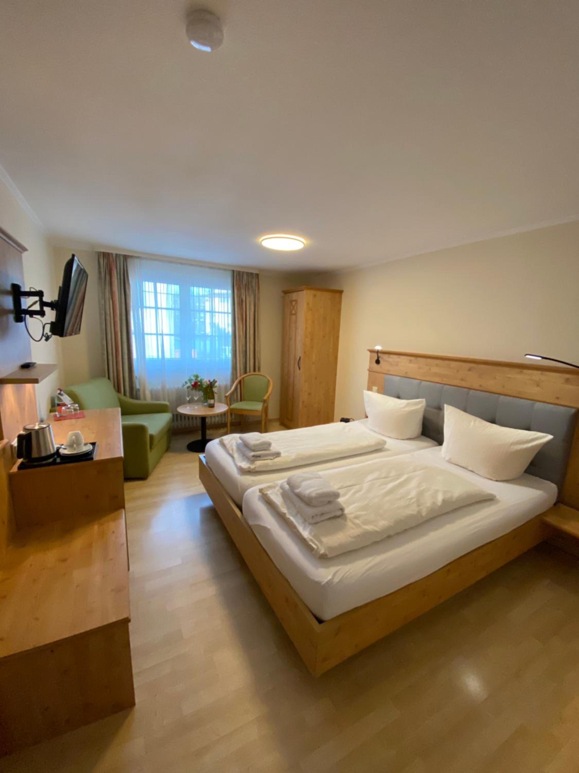 Double Room - Photo 7