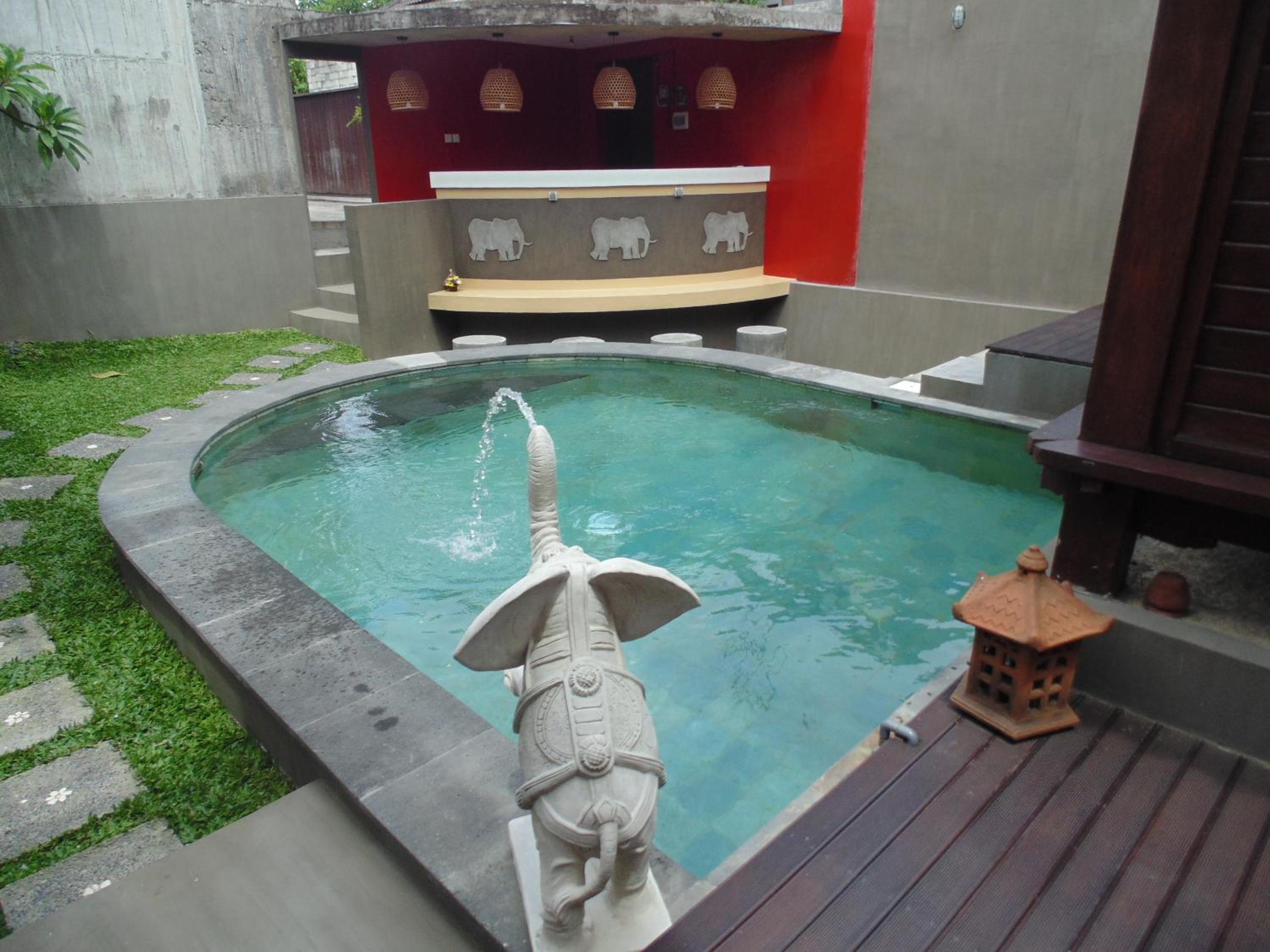 Deluxe Bungalow with Garden View - Photo 15