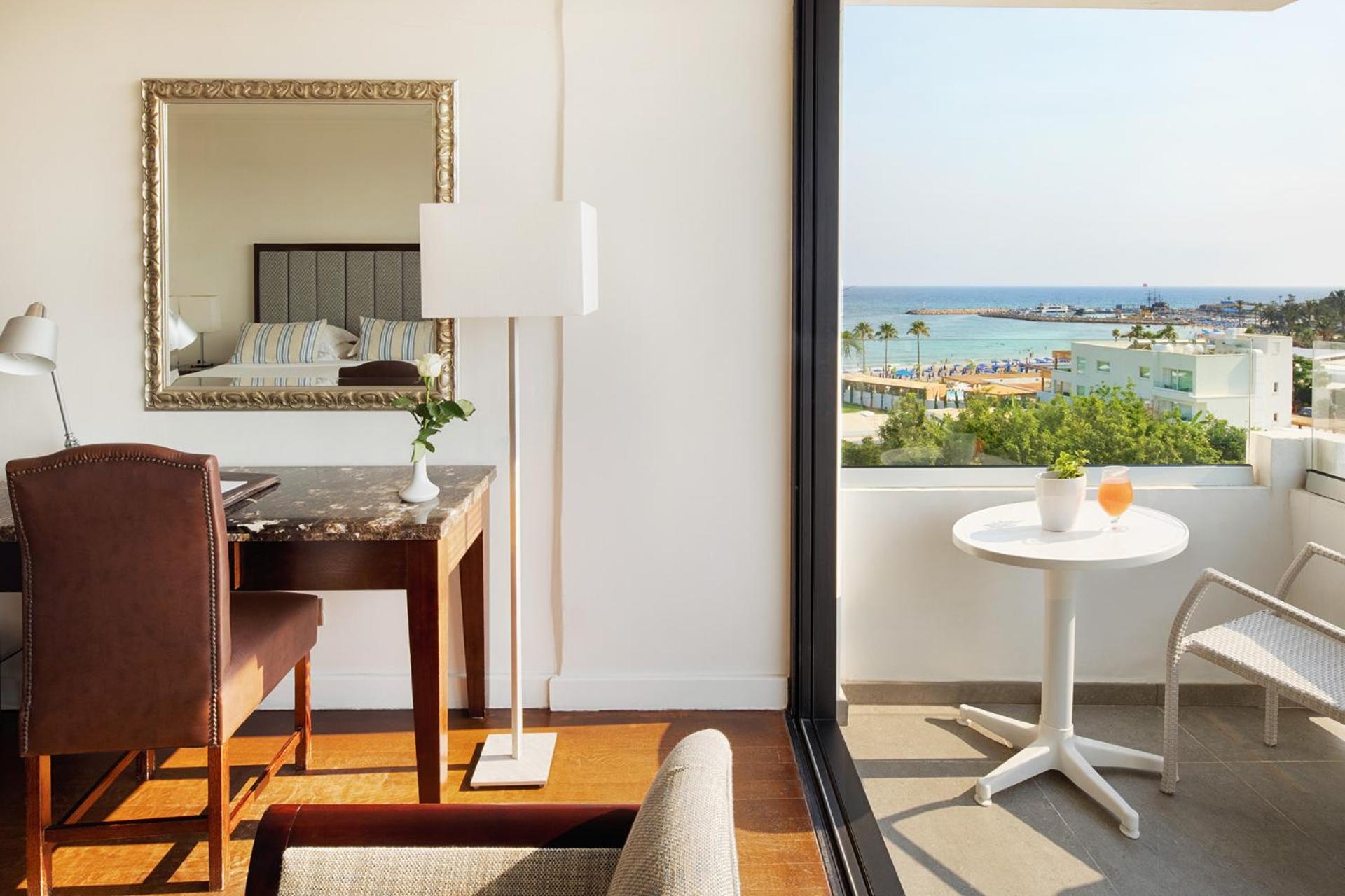 Double or Twin Room with Side Sea View photo 3