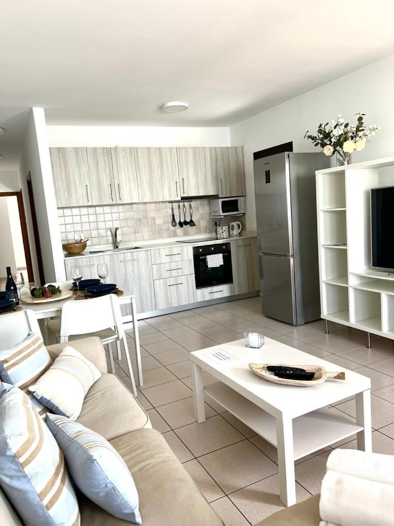 Apartment with Sea View photo 2