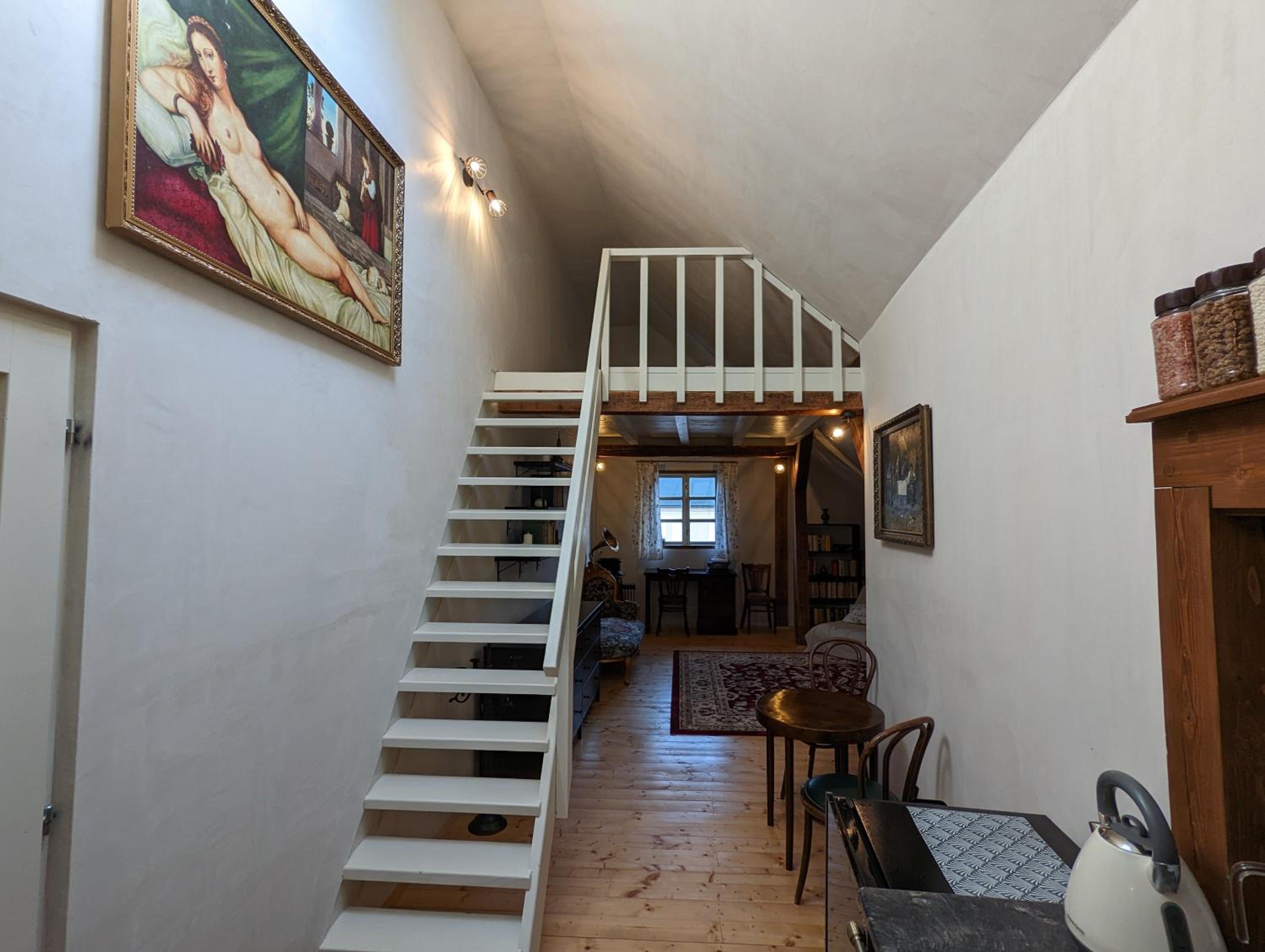 One-Bedroom Apartment - Photo 10