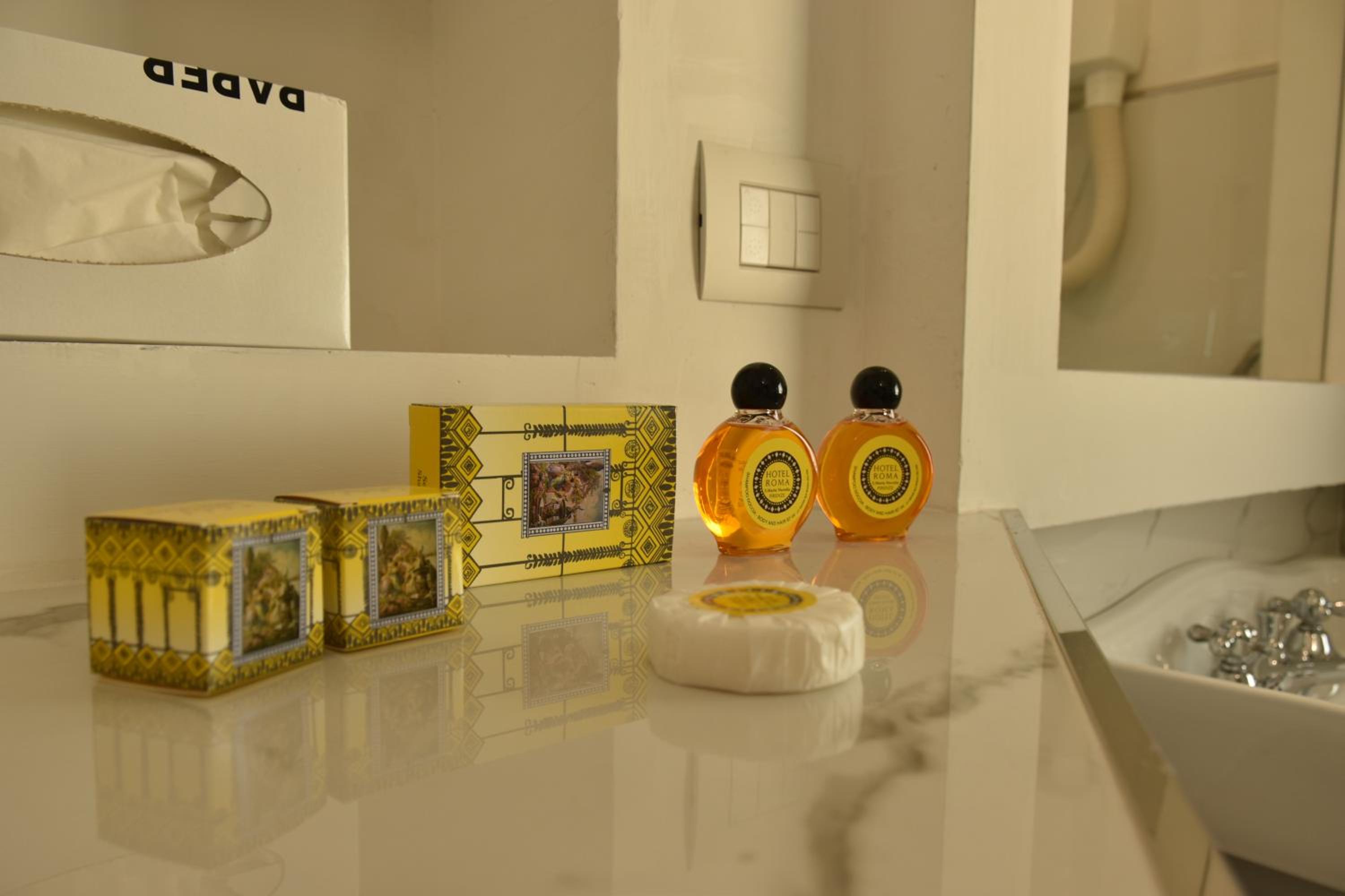 Apartment with Balcony photo 2