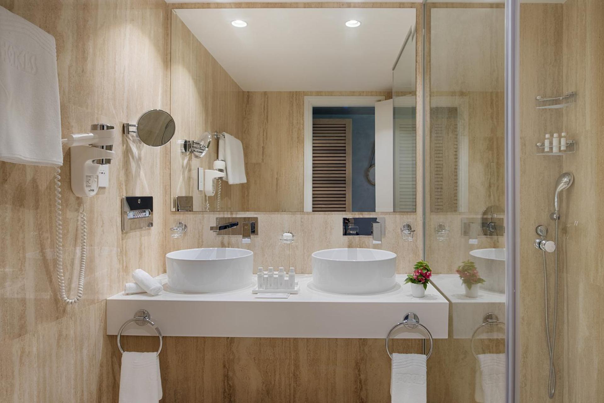 Beach Front Bungalow Suite photo 3