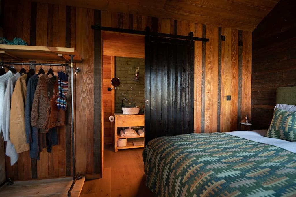 One-Bedroom House photo 2