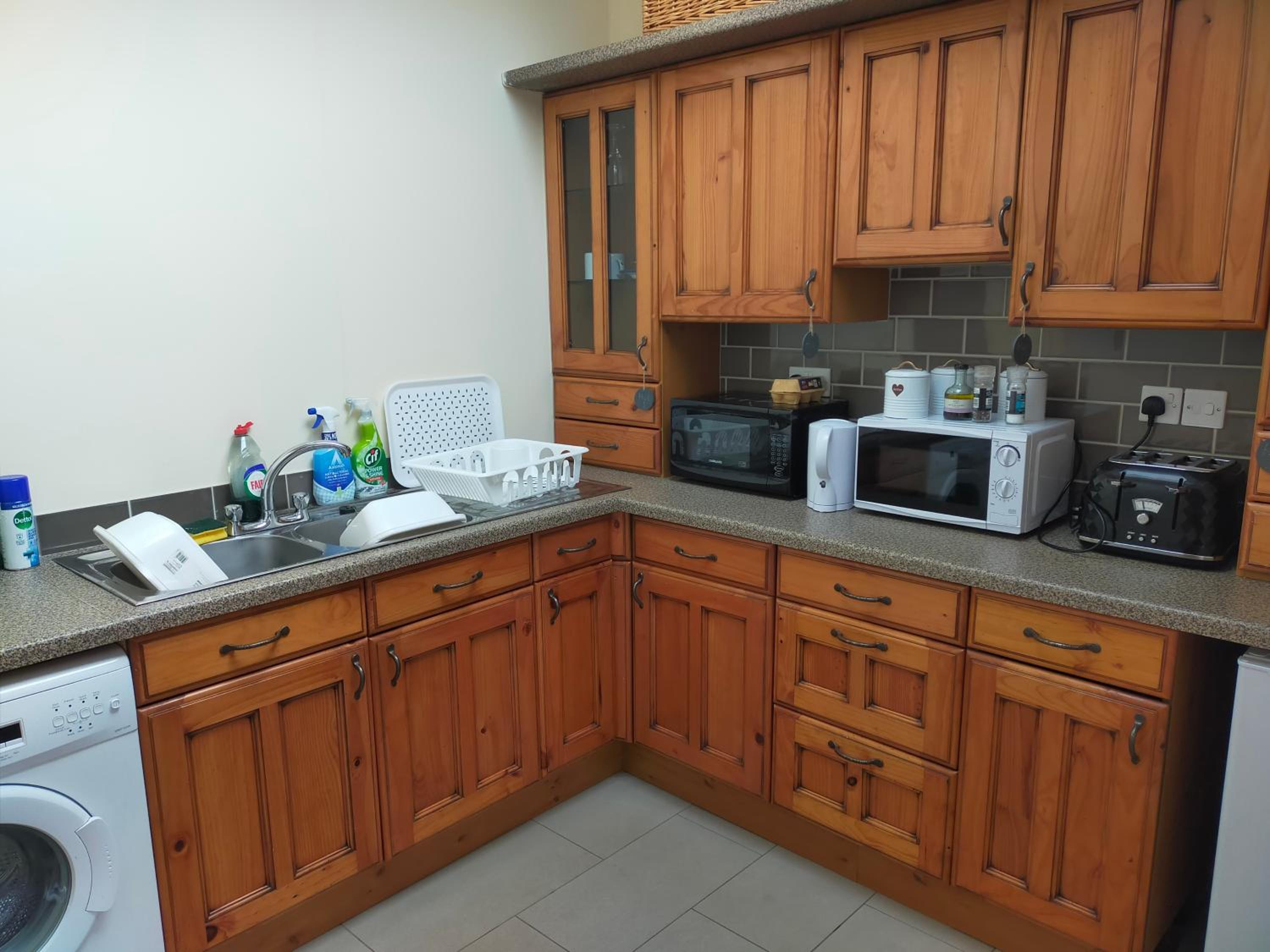 Double Room with Shared Bathroom photo 2