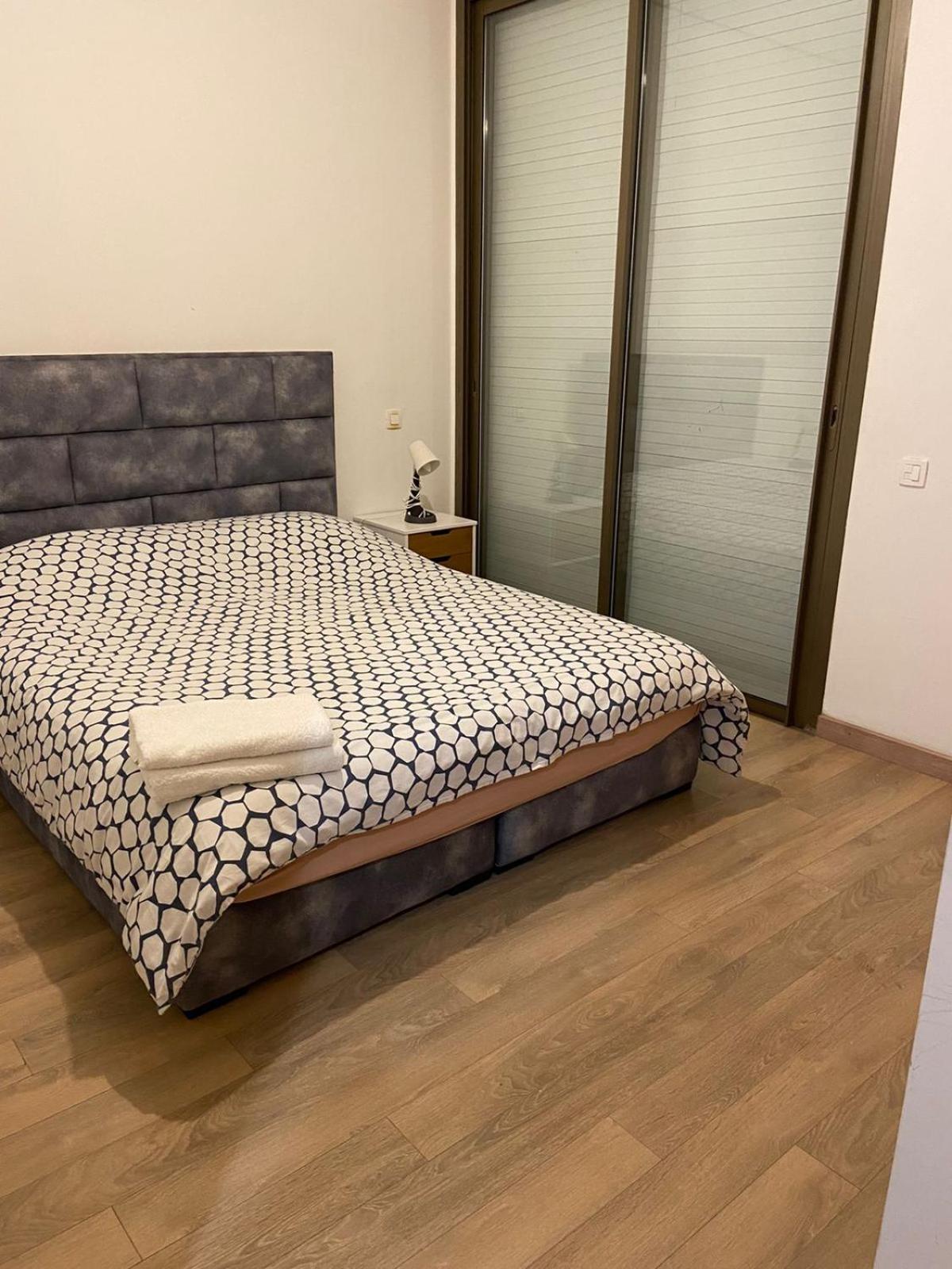 One-Bedroom Apartment - Photo 5