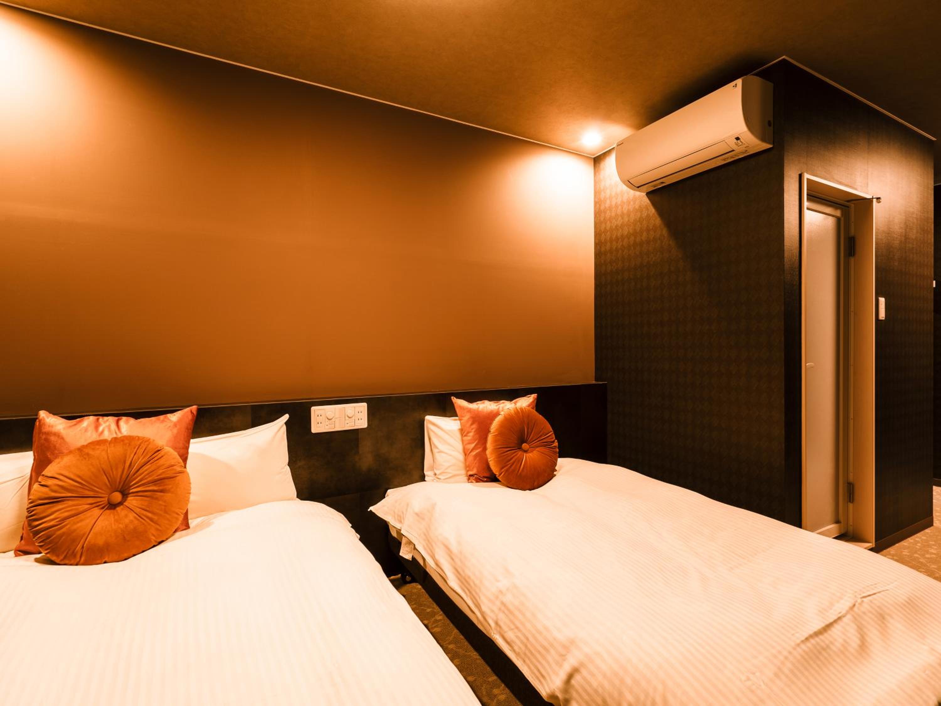 Standard Twin Room - Non-Smoking - Photo 1