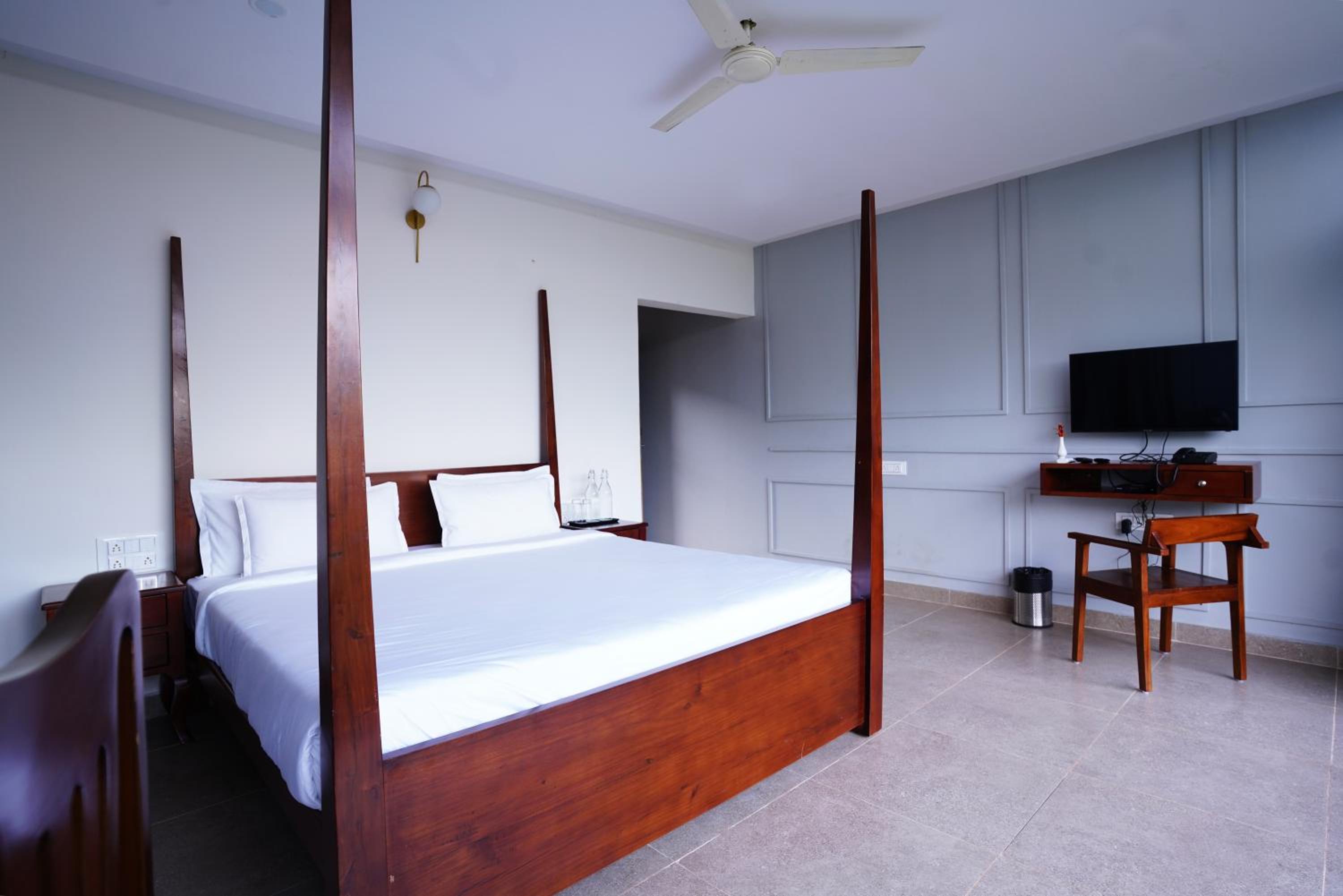 King Suite - Photo 5