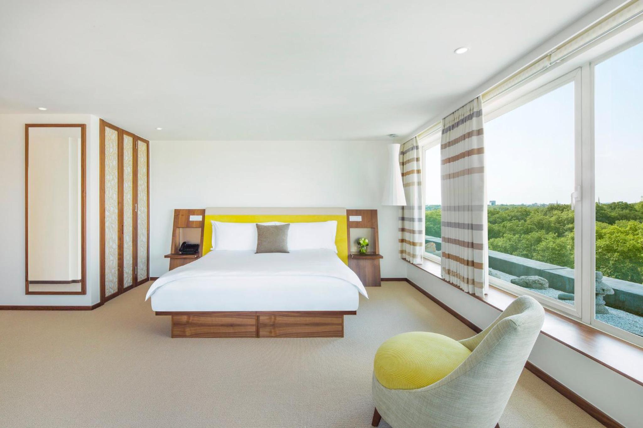 Junior Suite (Non Smoking)