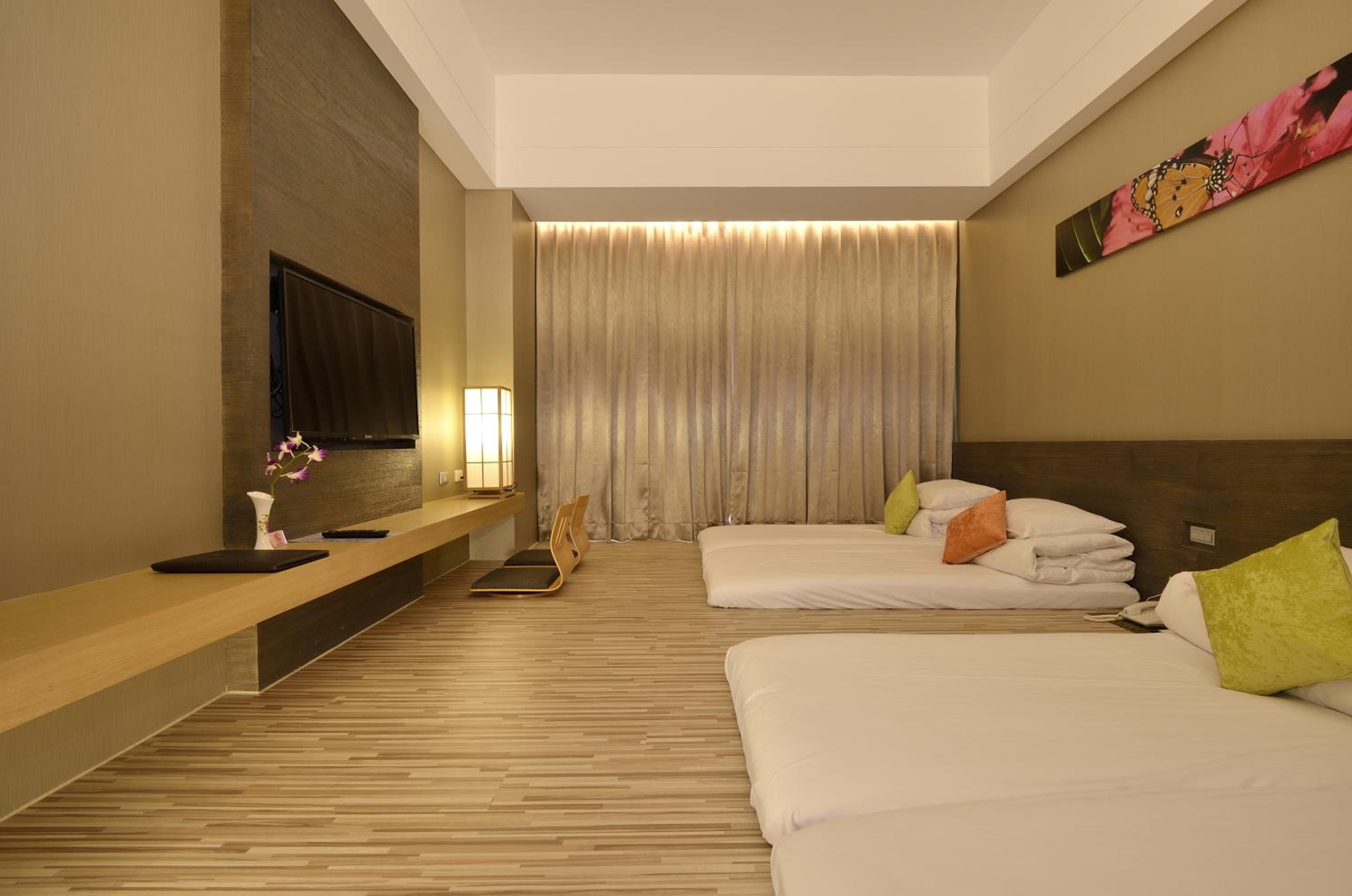 Japanese-Style Quadruple Room photo 1