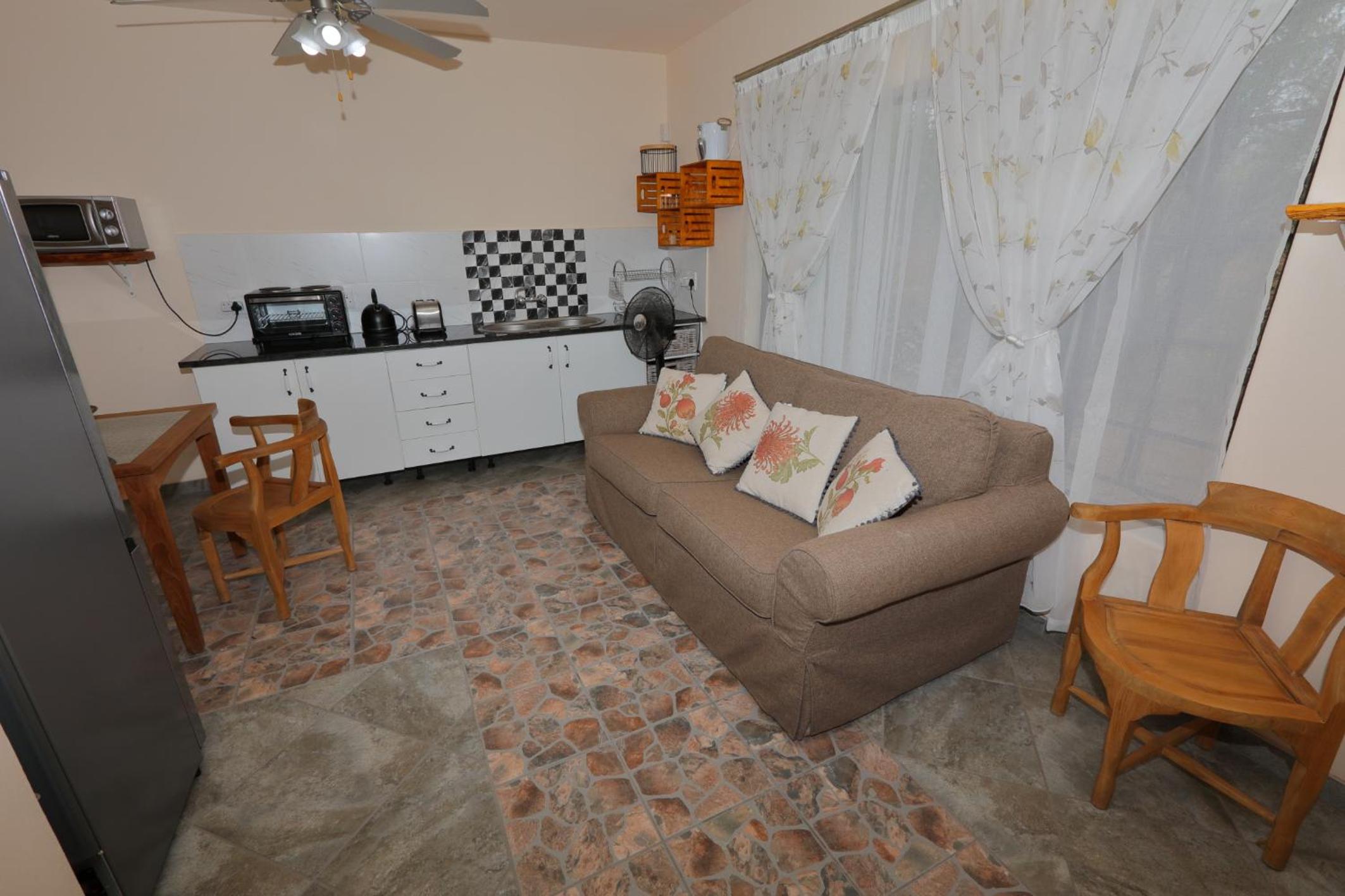 One-Bedroom Apartment - Photo 13
