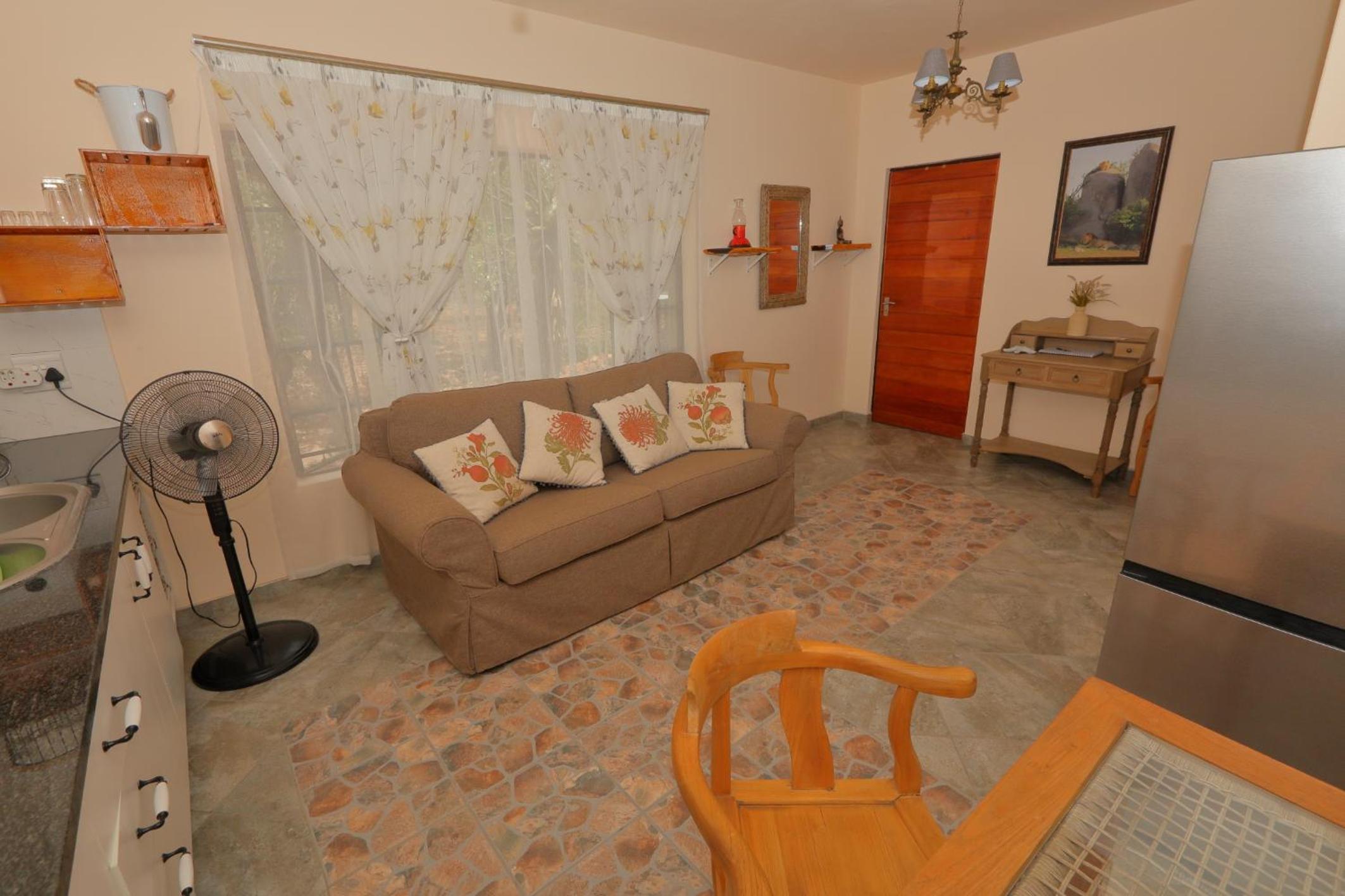 One-Bedroom Apartment - Photo 3