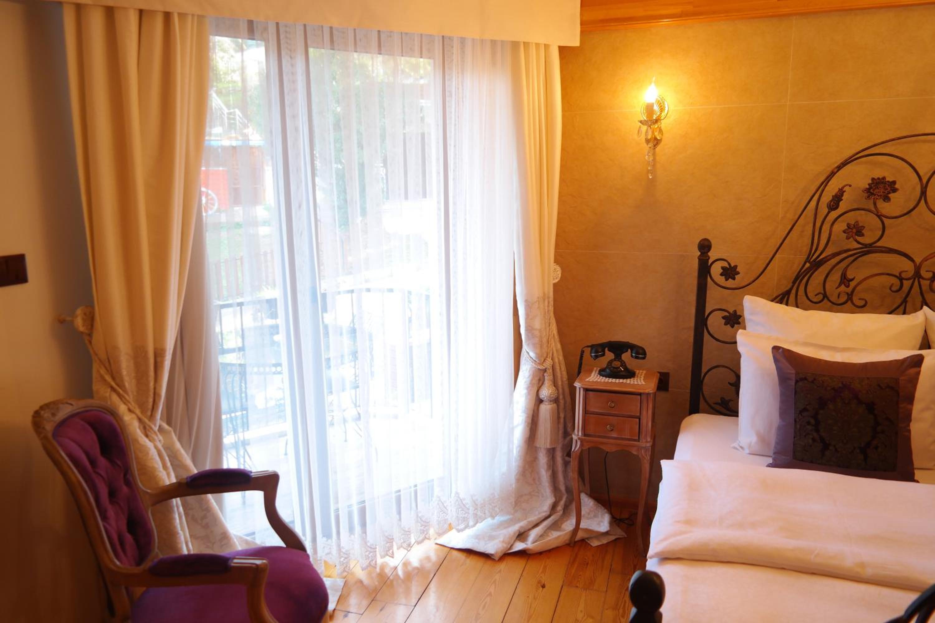 Double Room with Balcony photo 3
