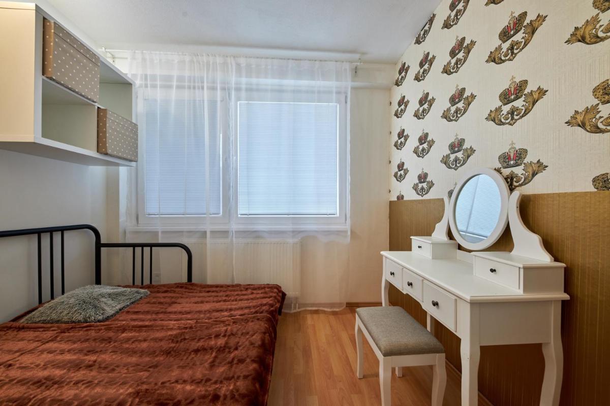 Two-Bedroom Apartment - Photo 2