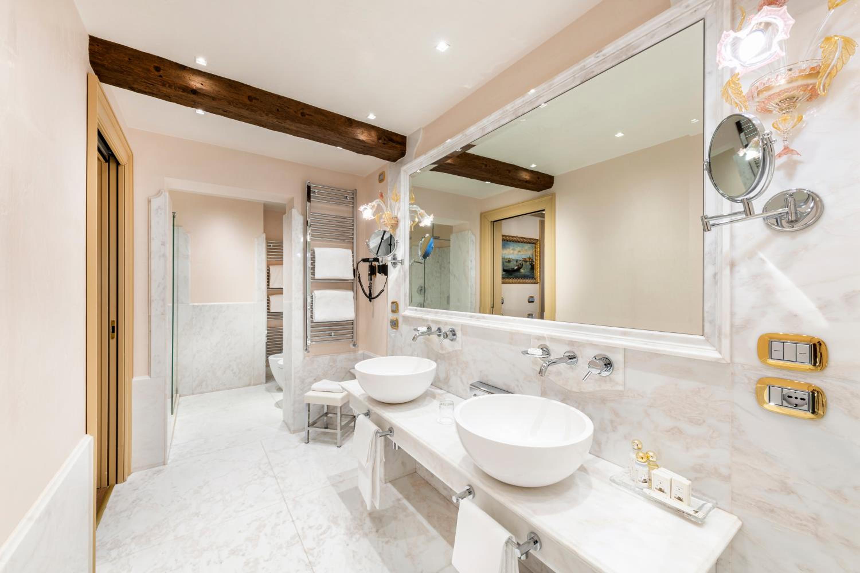Exclusive Suite photo 3