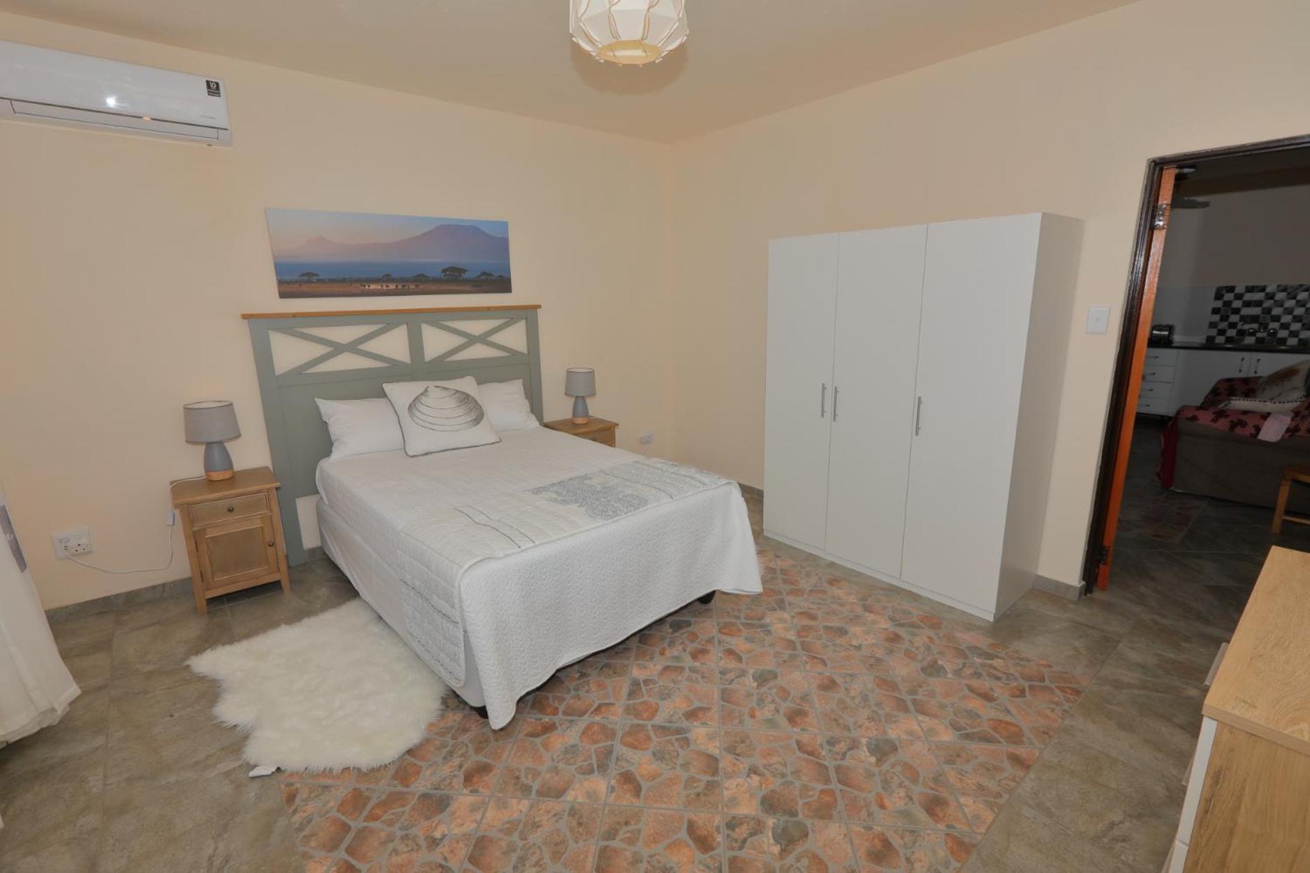 One-Bedroom Apartment - Photo 24