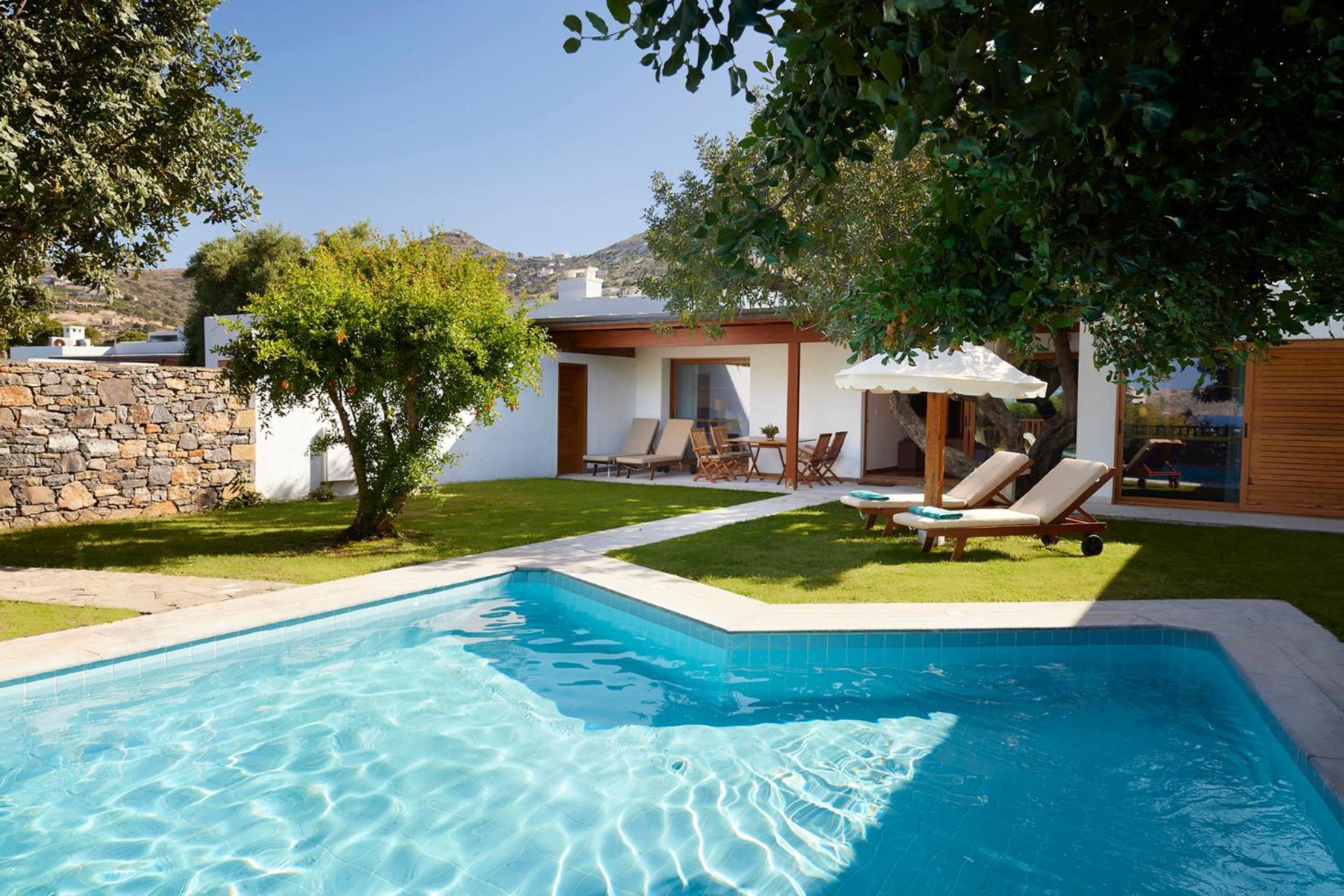 Grand Two-Bedroom Villa with Private Pool - Photo 2