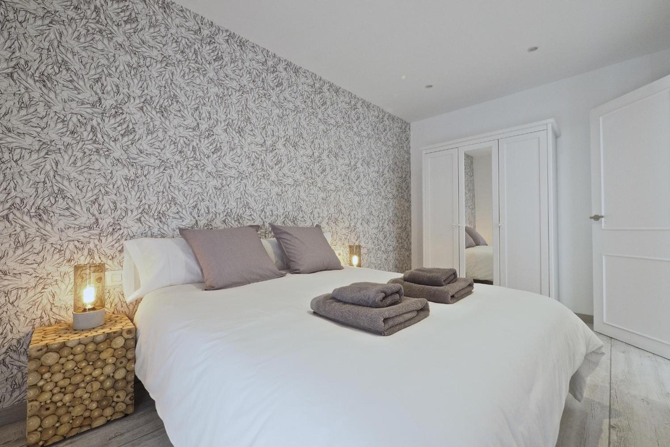 Apartamento Superior con Balcón G24