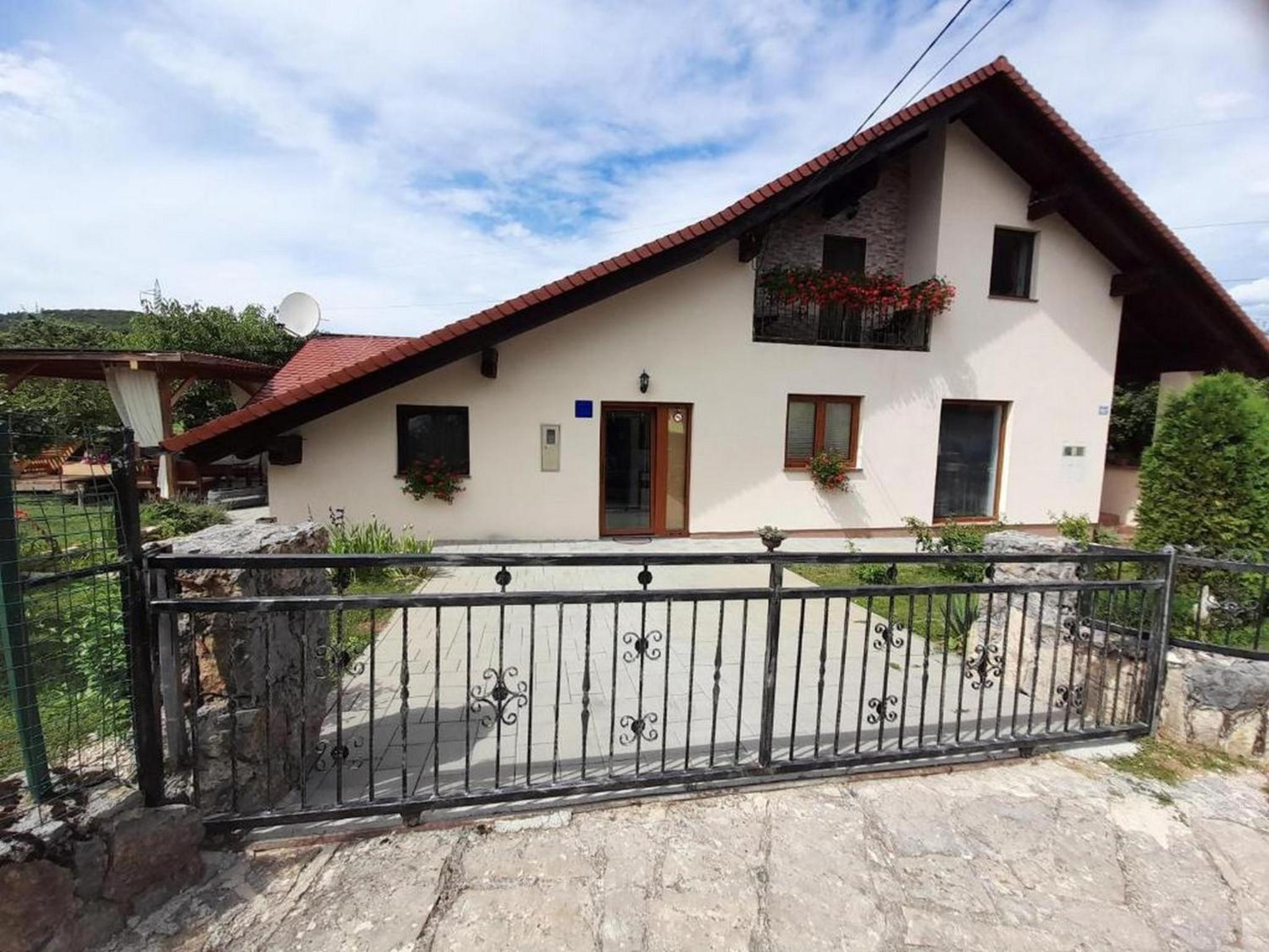 Two Bedroom Apartment with Terrace - Photo 39