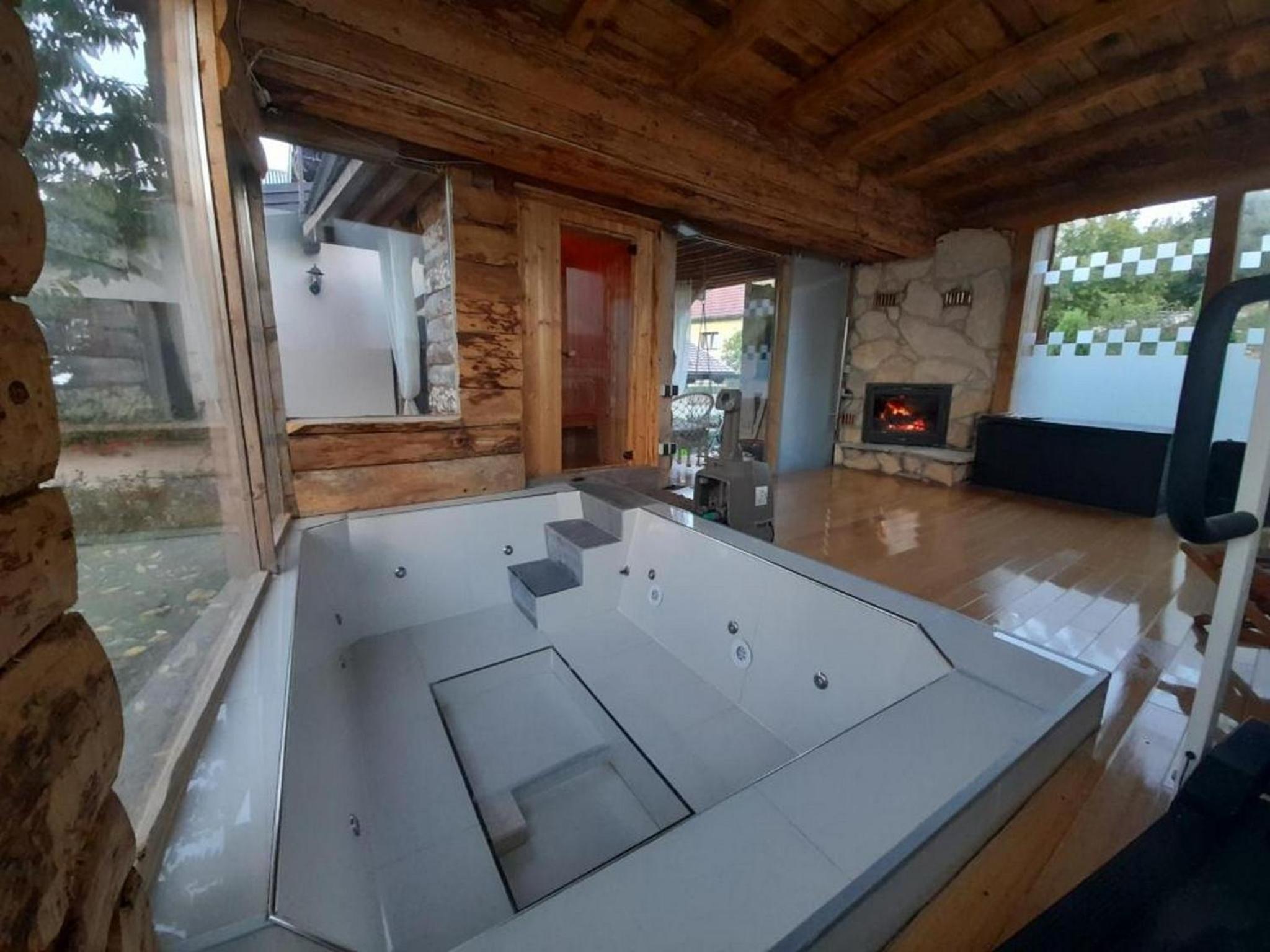 Two Bedroom Apartment with Terrace - Photo 40