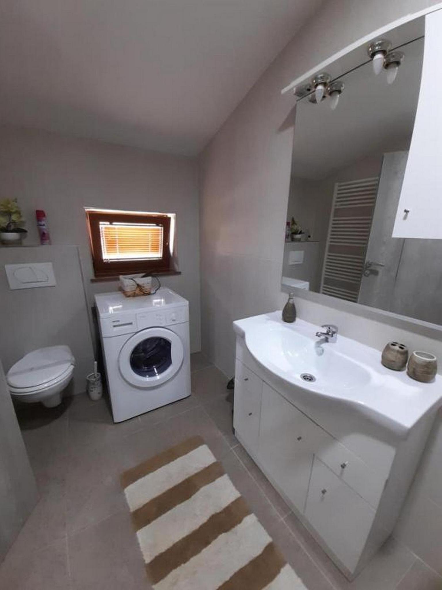 Two Bedroom Apartment with Terrace - Photo 18