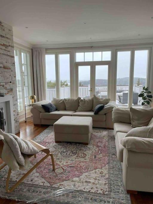 Villa photo 1