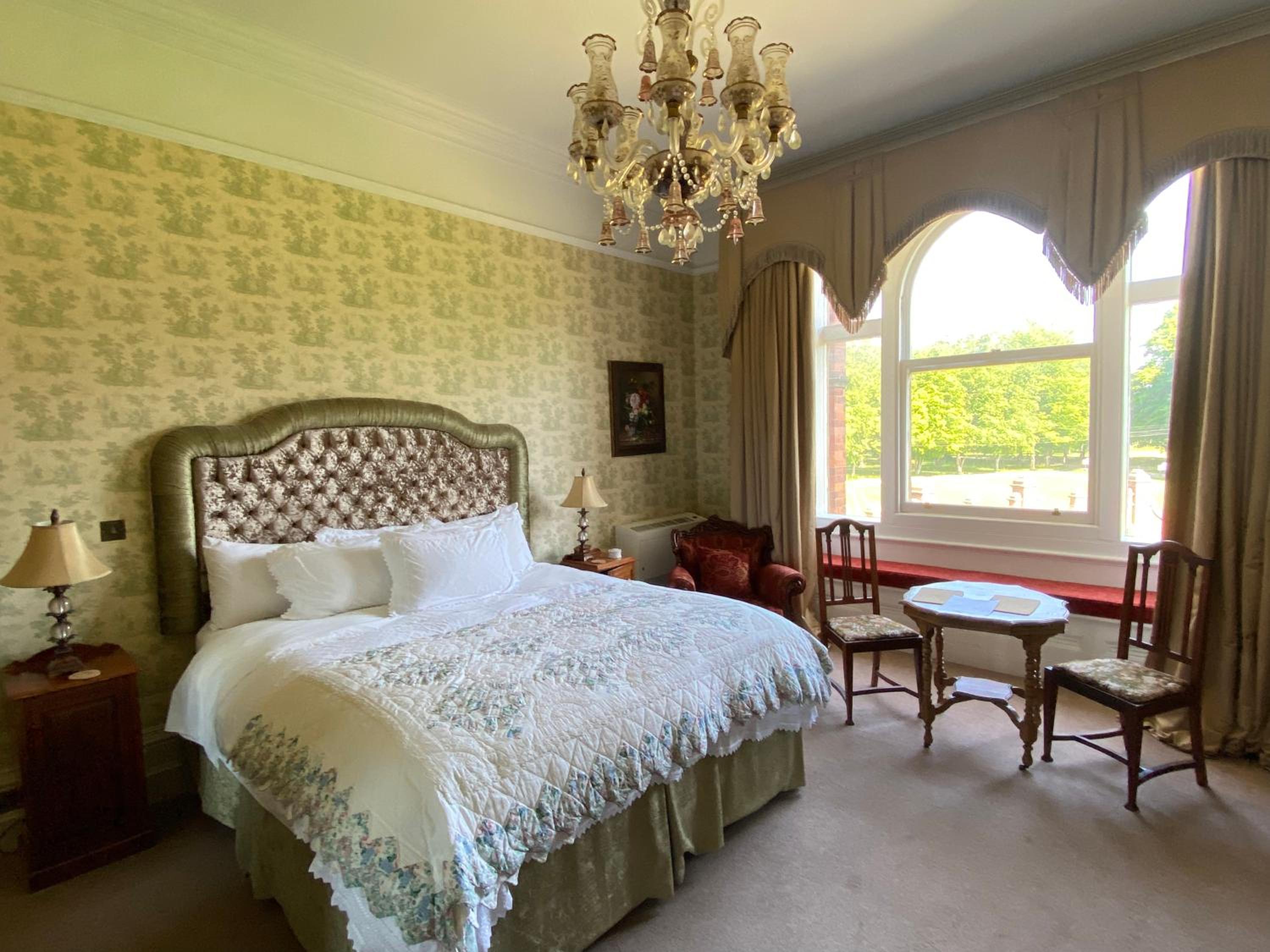 Junior Suite with Garden View photo 3