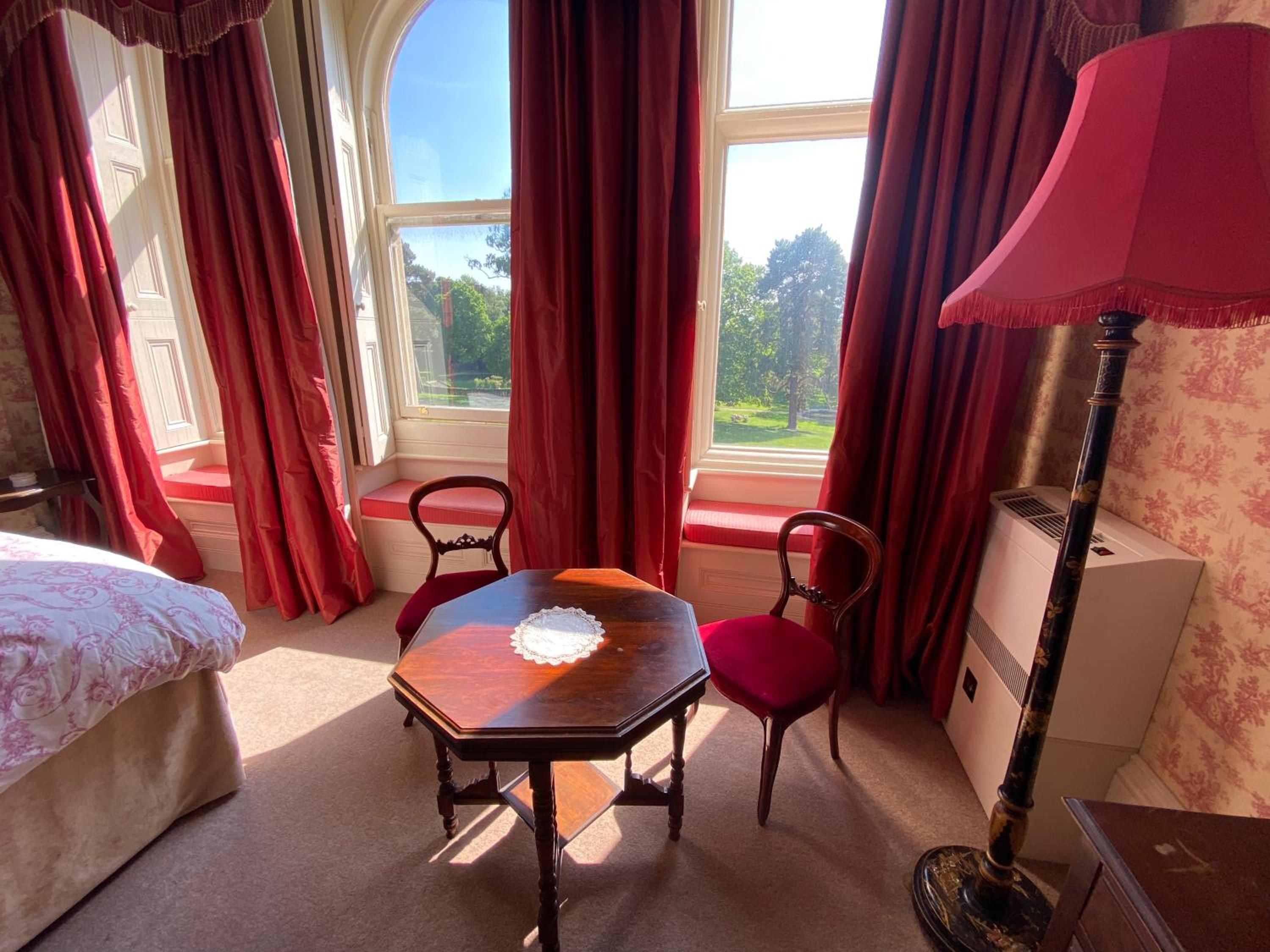 King Room with Garden View photo 2