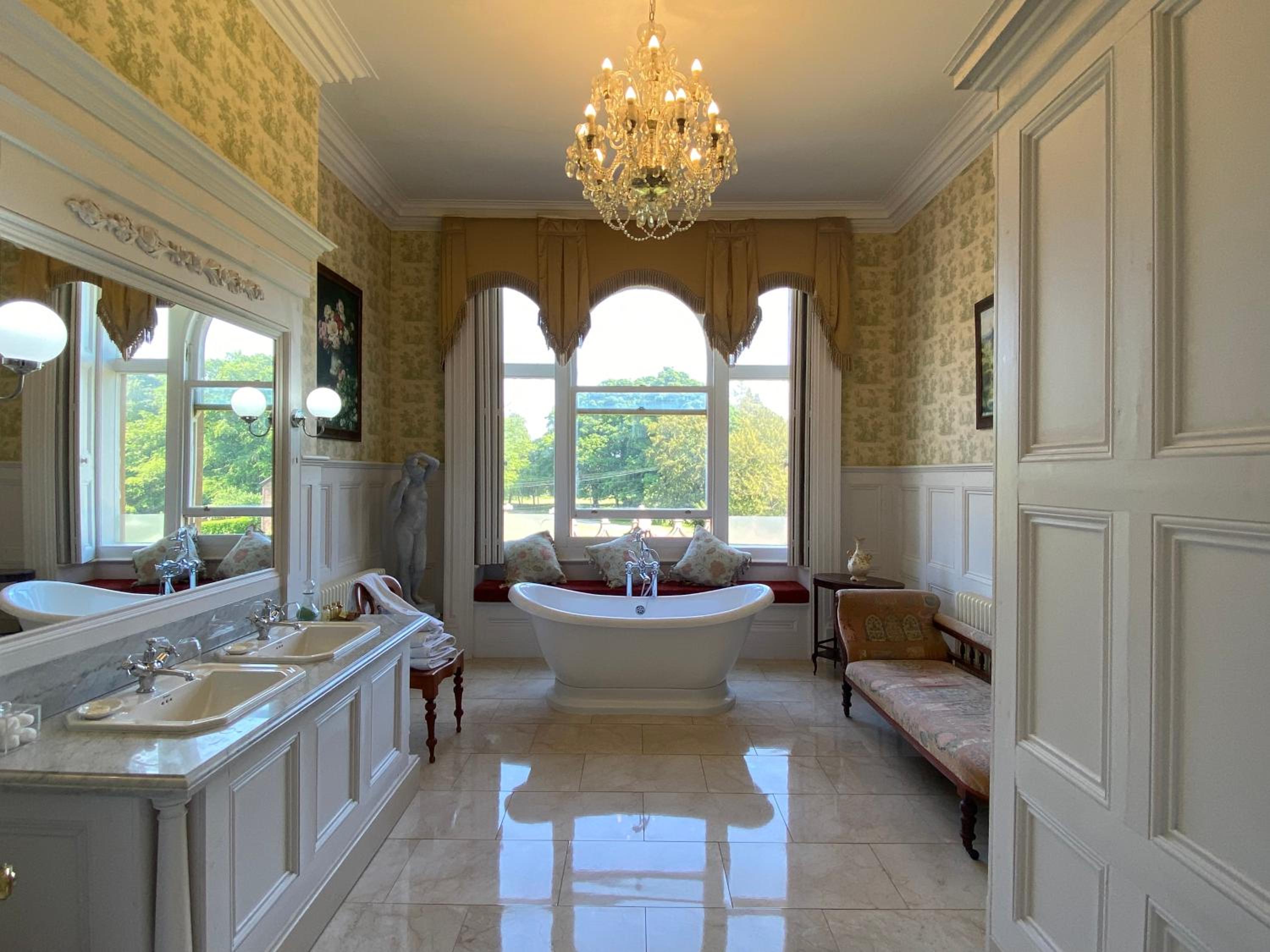Junior Suite with Garden View photo 2