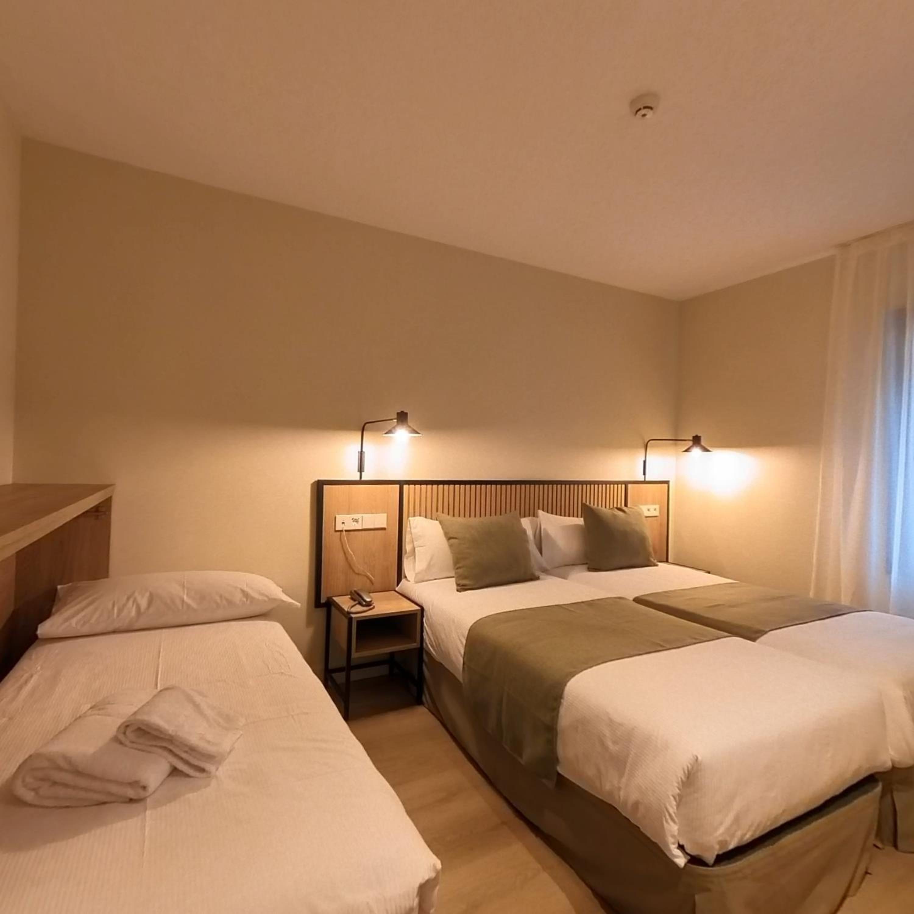 Superior Triple Room photo 3