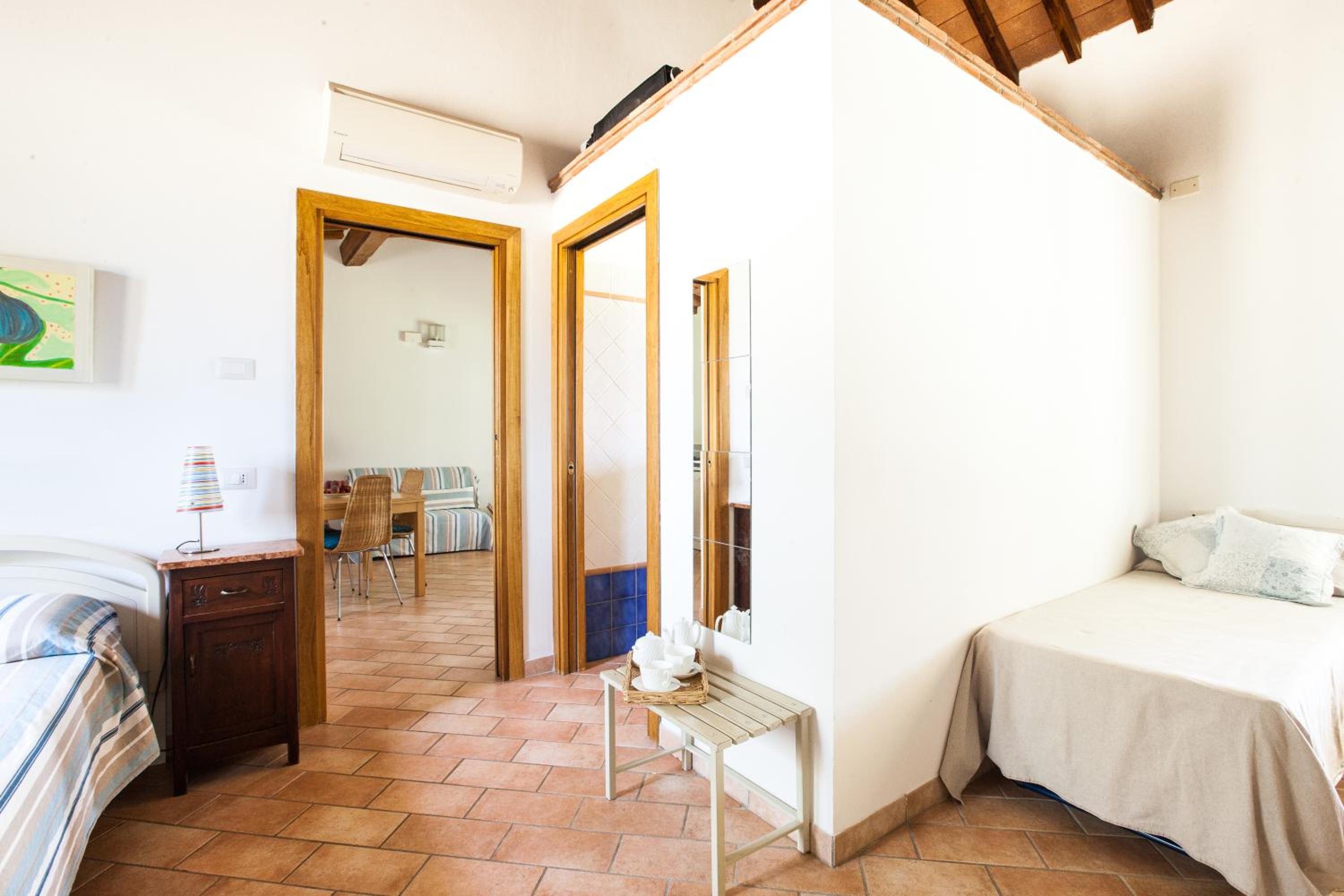 Deluxe Room (2 Adults + 2 Child) photo 1