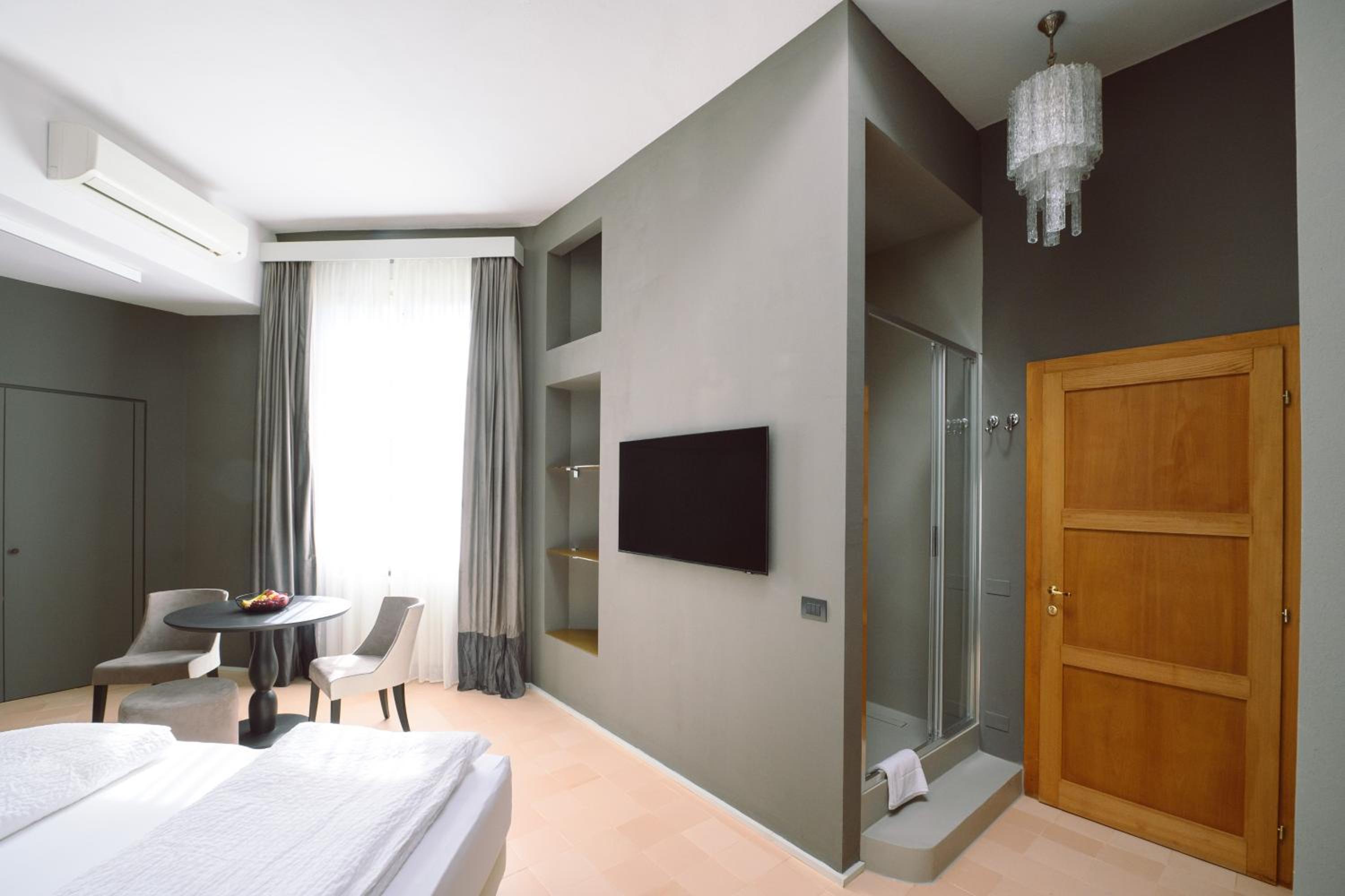 Large Double Room