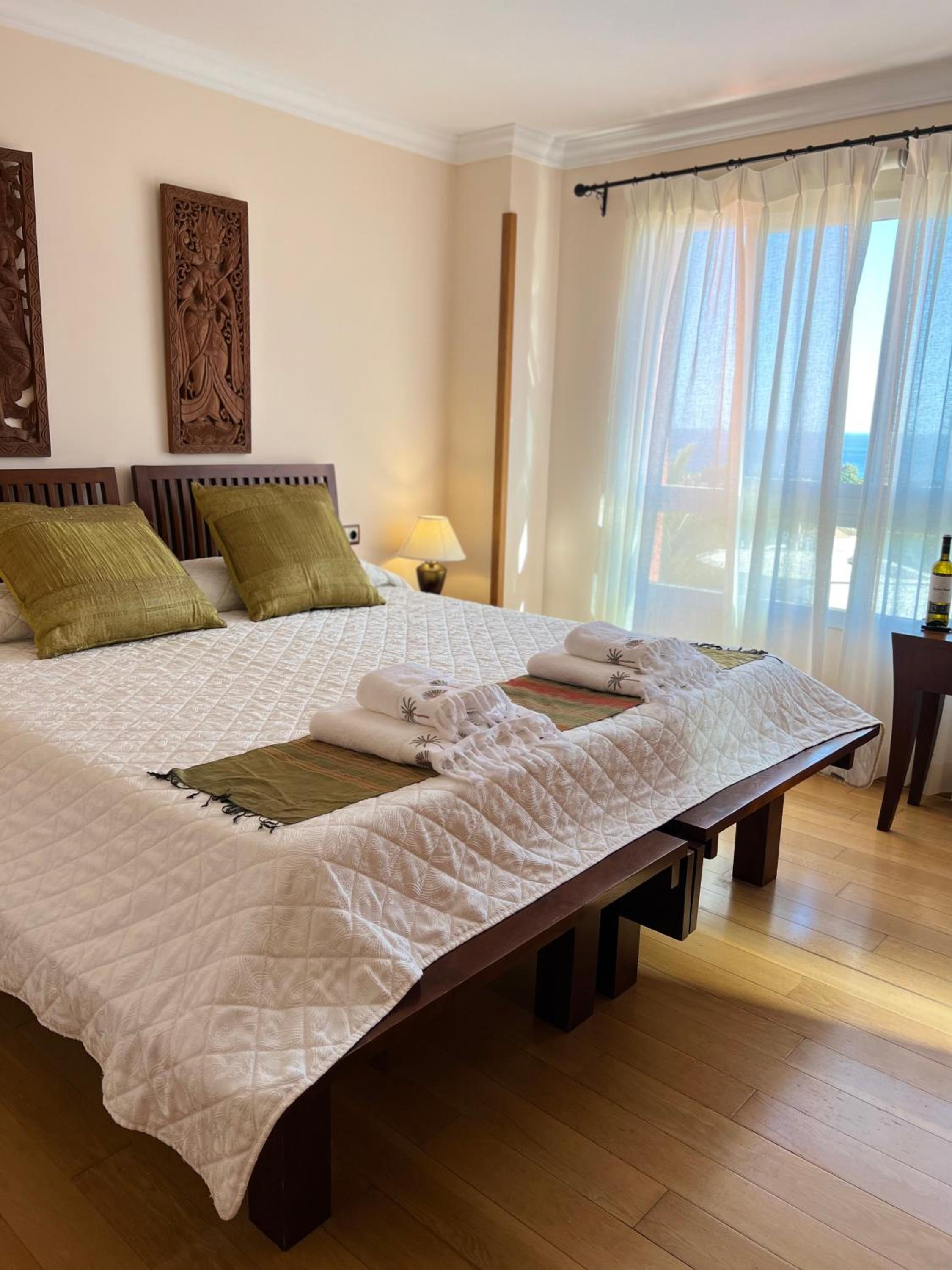 Superior Twin Room with Sea View - Photo 6