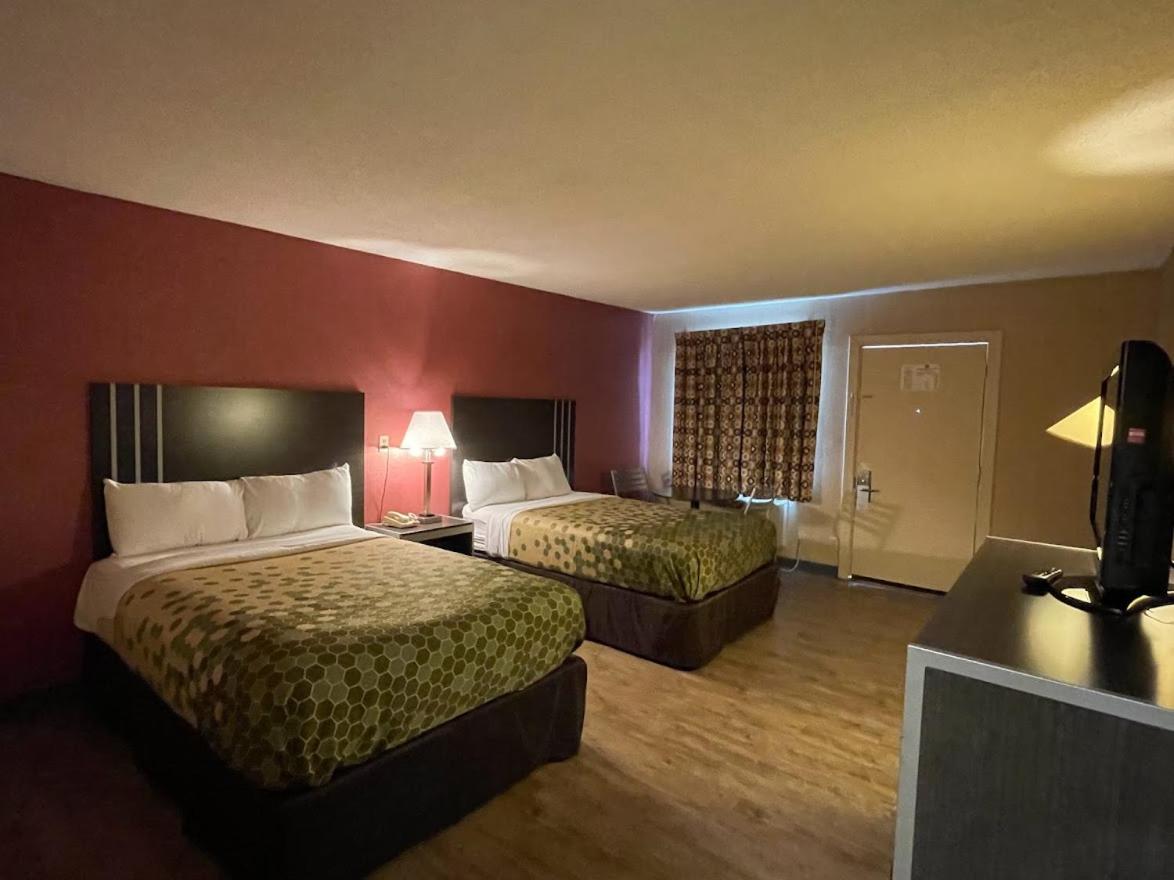 Double Room with Two Double Beds - Non-Smoking - Photo 1