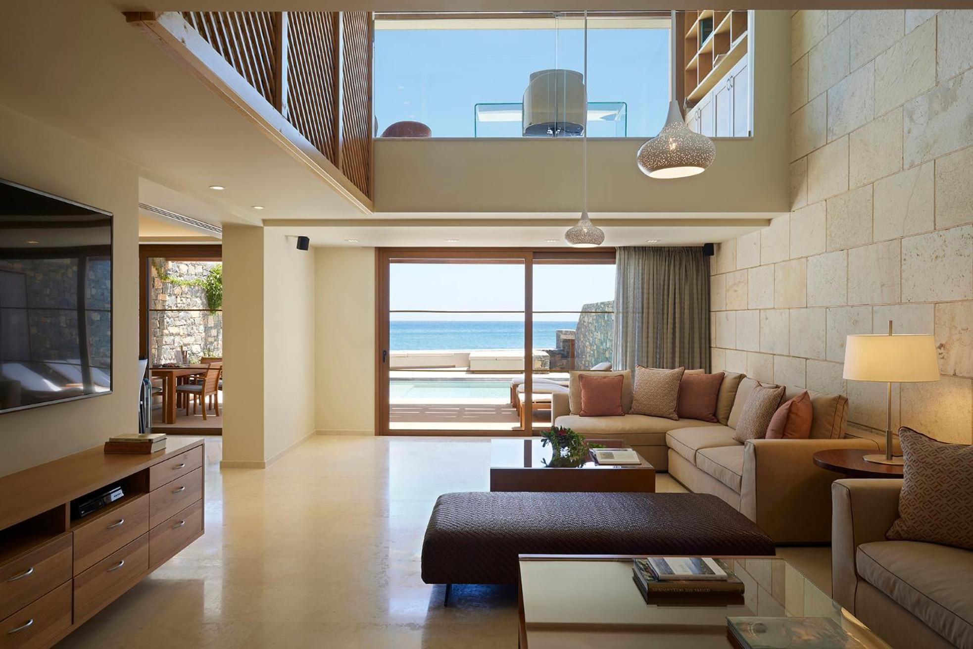 Loutro Diamond Residence Six-Bedroom with Private Pool - Photo 3