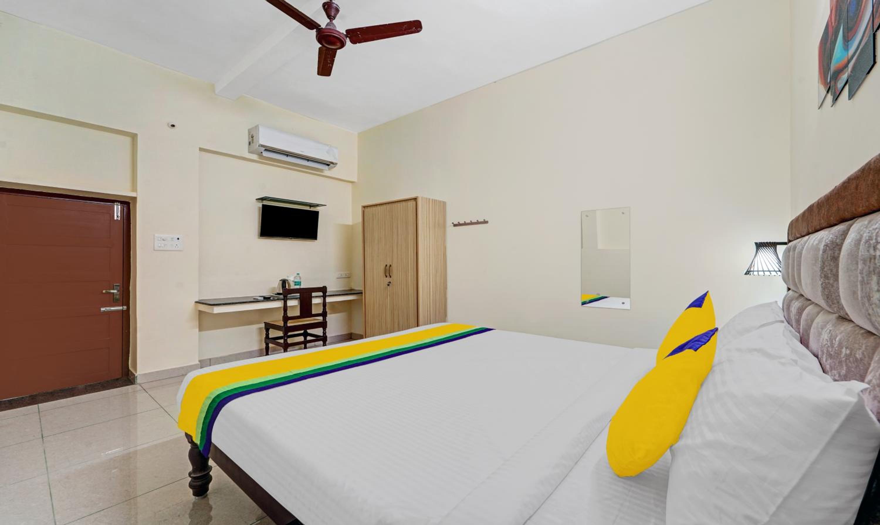 Standard Room - Photo 9