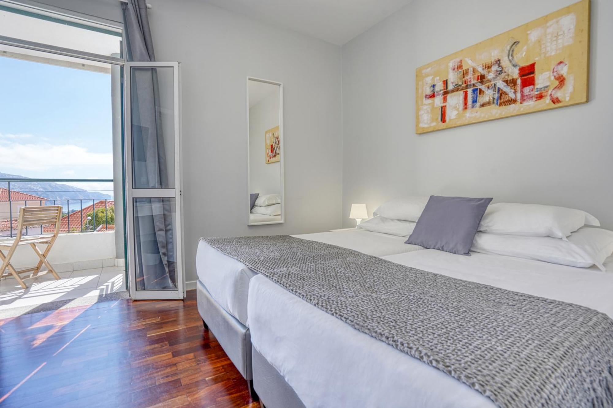 Twin Room with Sea View photo 1