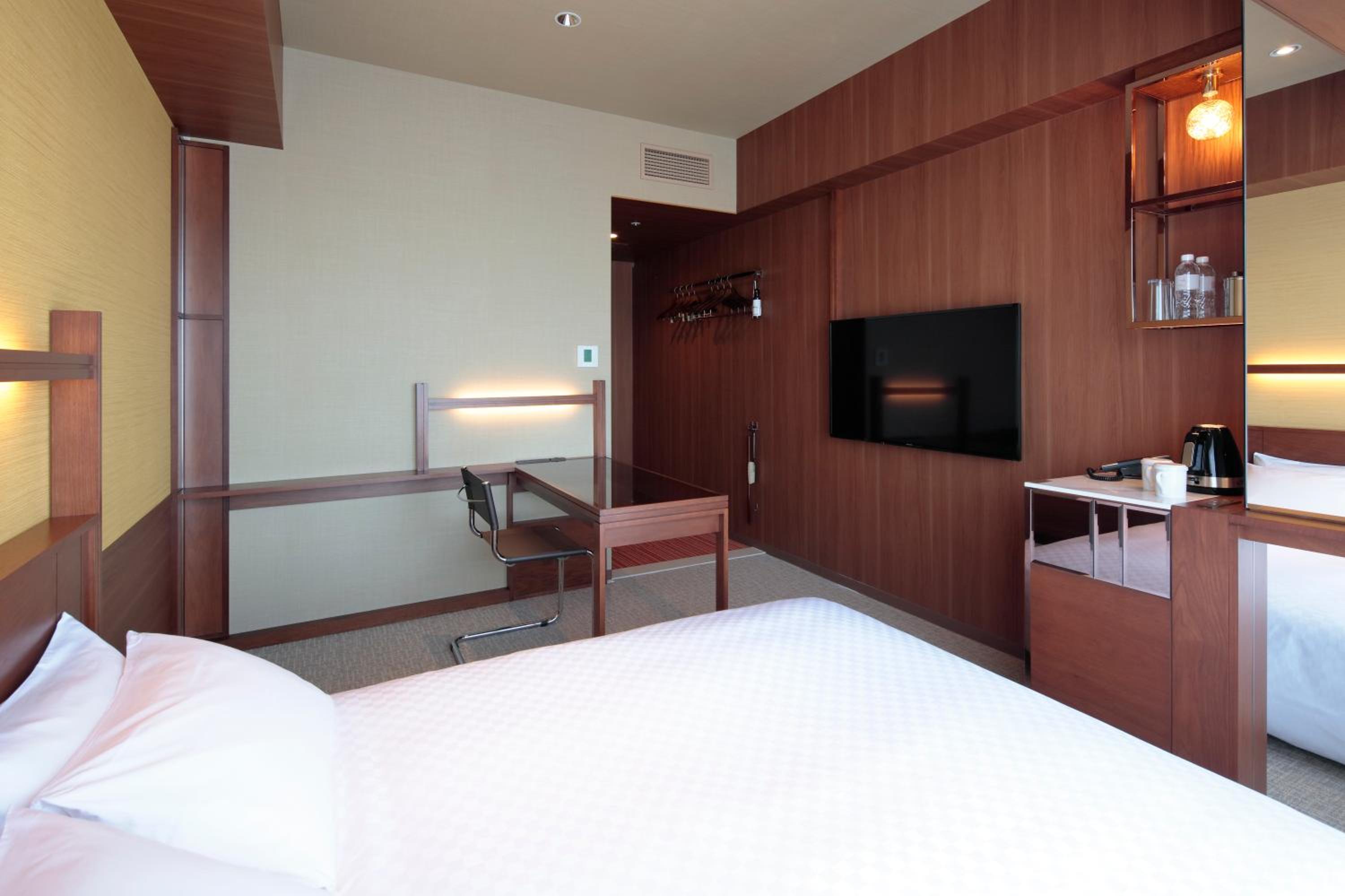 Business Double Room (1 Adult) - Photo 6