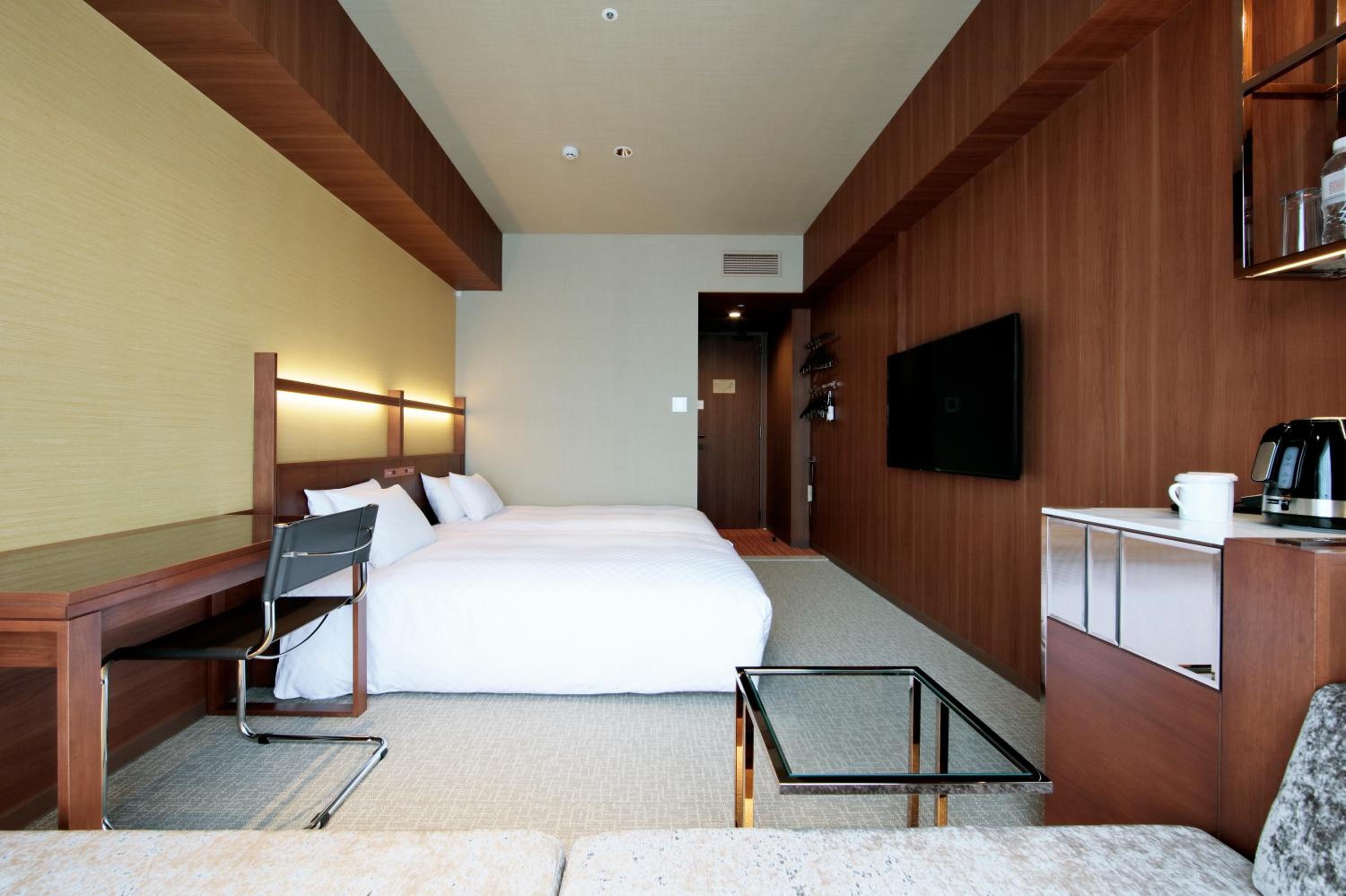 Hollywood Twin Room with Sofa Bed - Photo 3