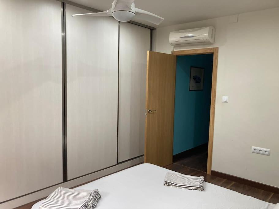 One-Bedroom Apartment photo 3