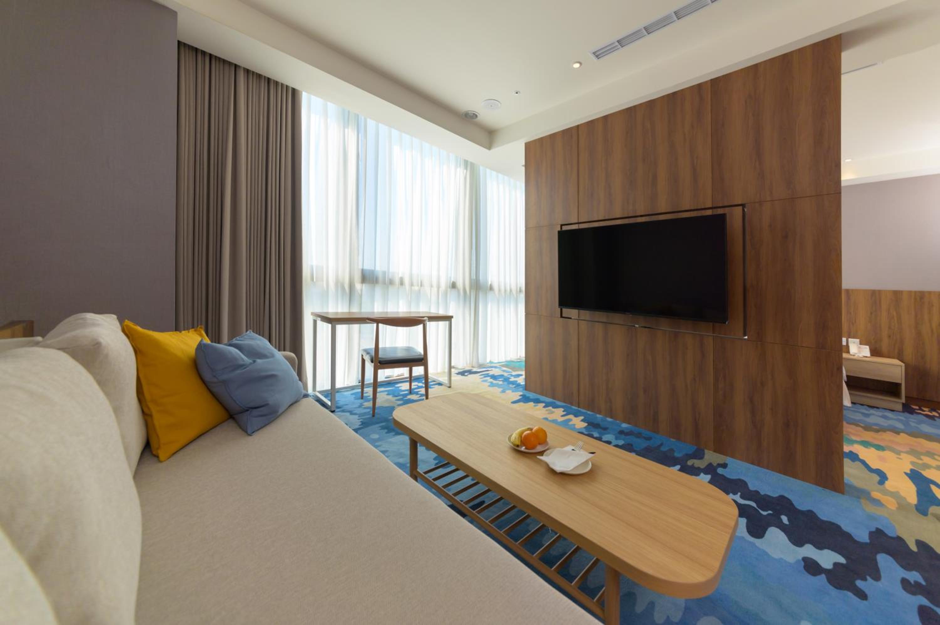 Standard Suite - Photo 6