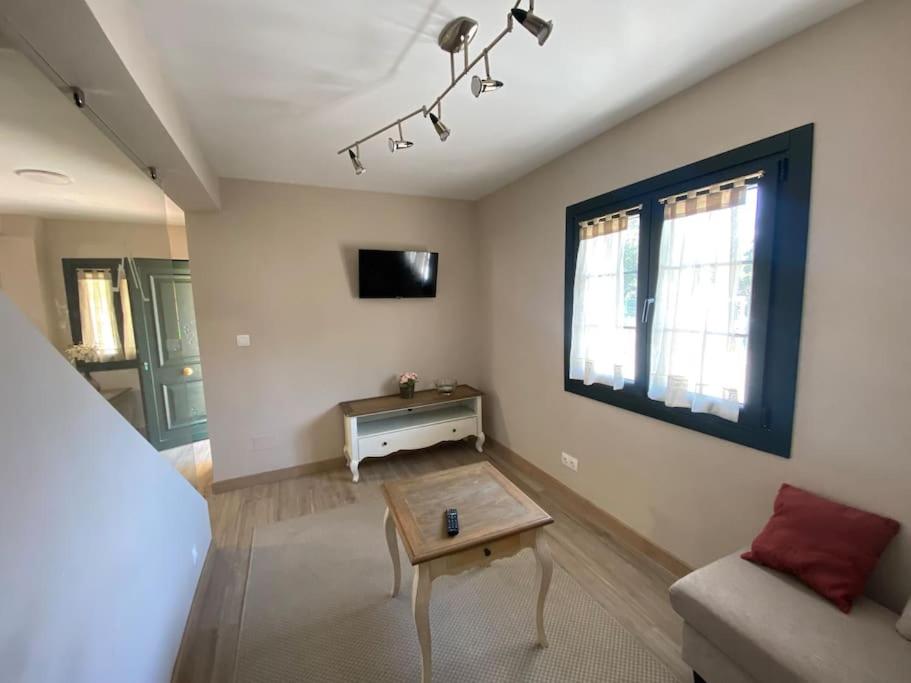 Three-Bedroom Apartment photo 2