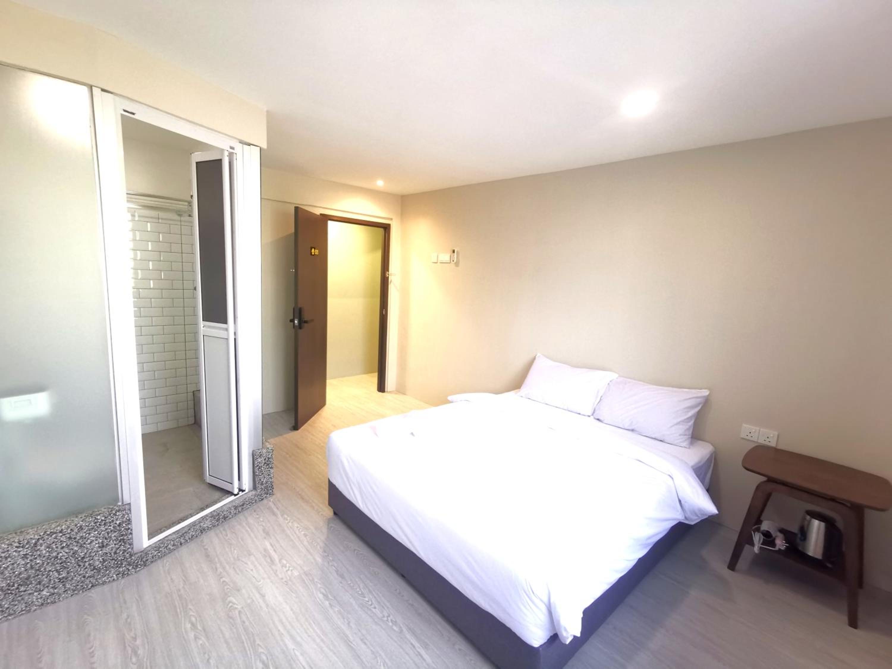 Standard Queen Room photo 1