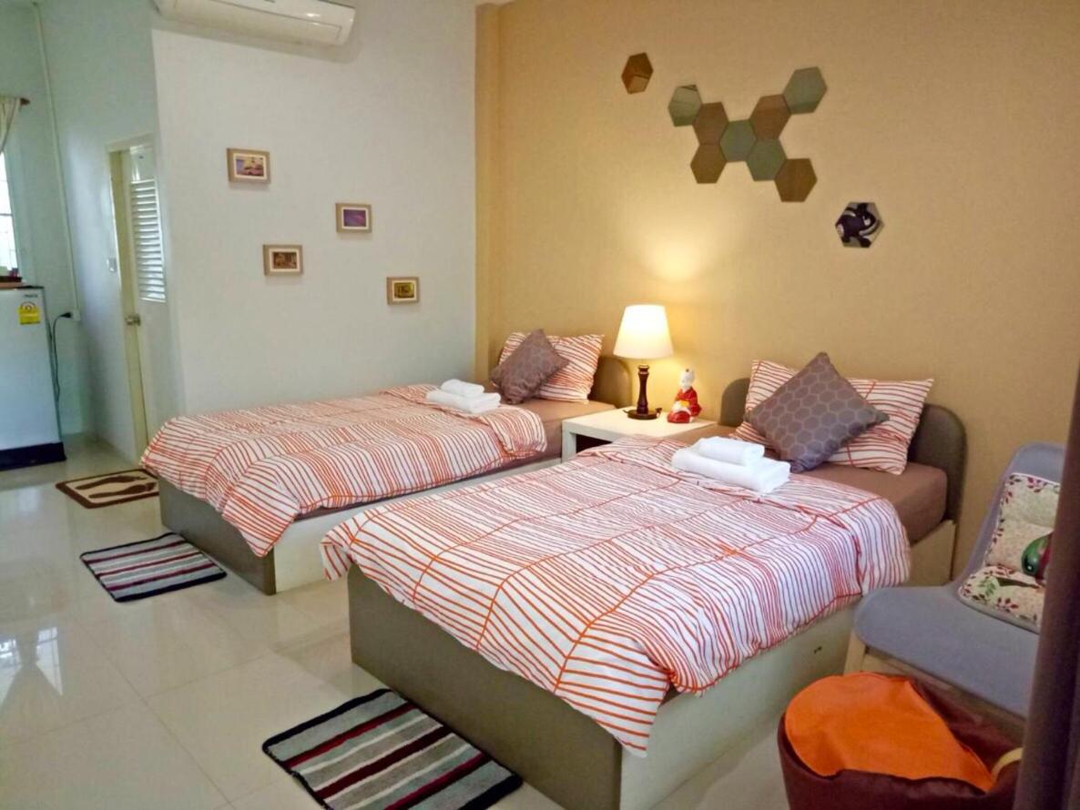 Twin Room with Private Bathroom photo 1