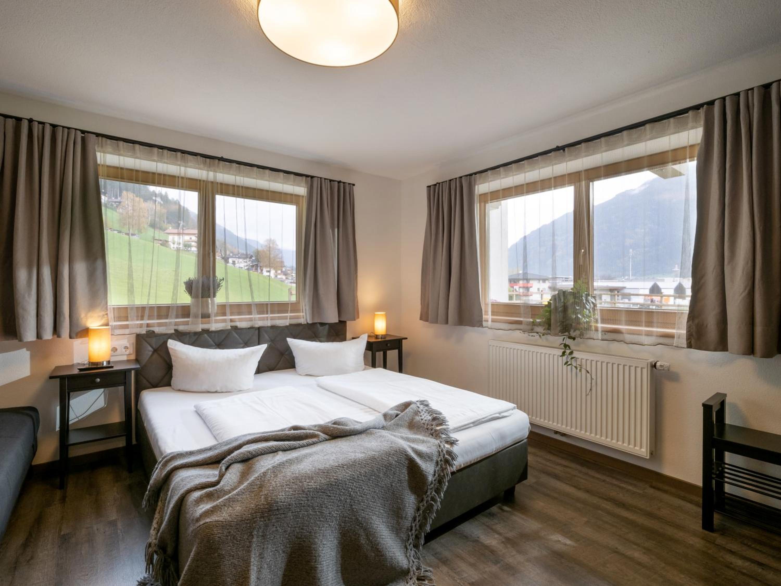 Apartment with Garden View