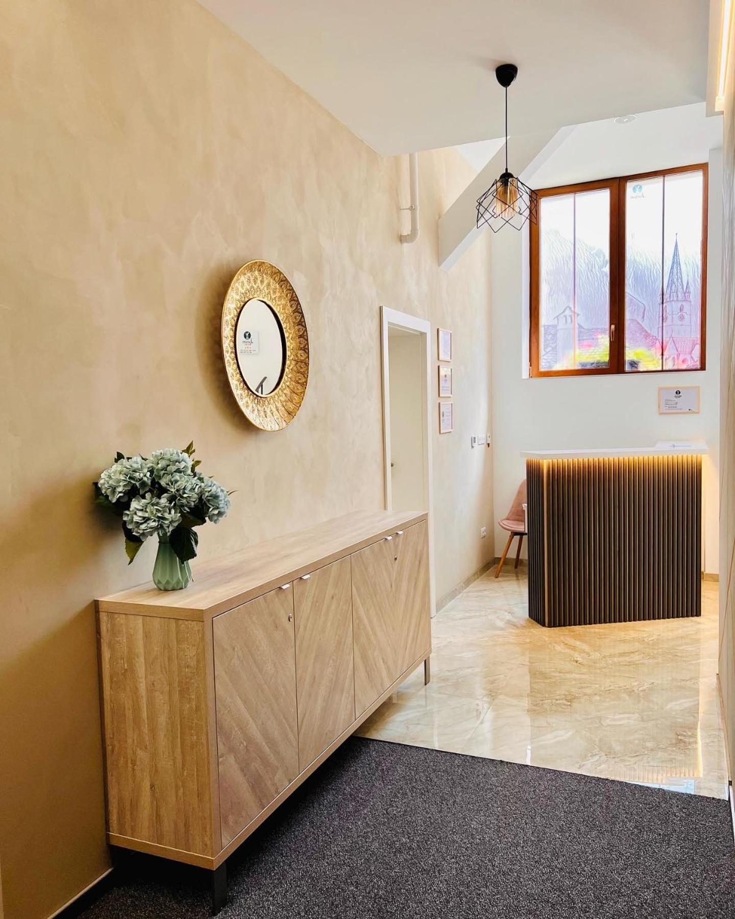 Superior King Room - Photo 18