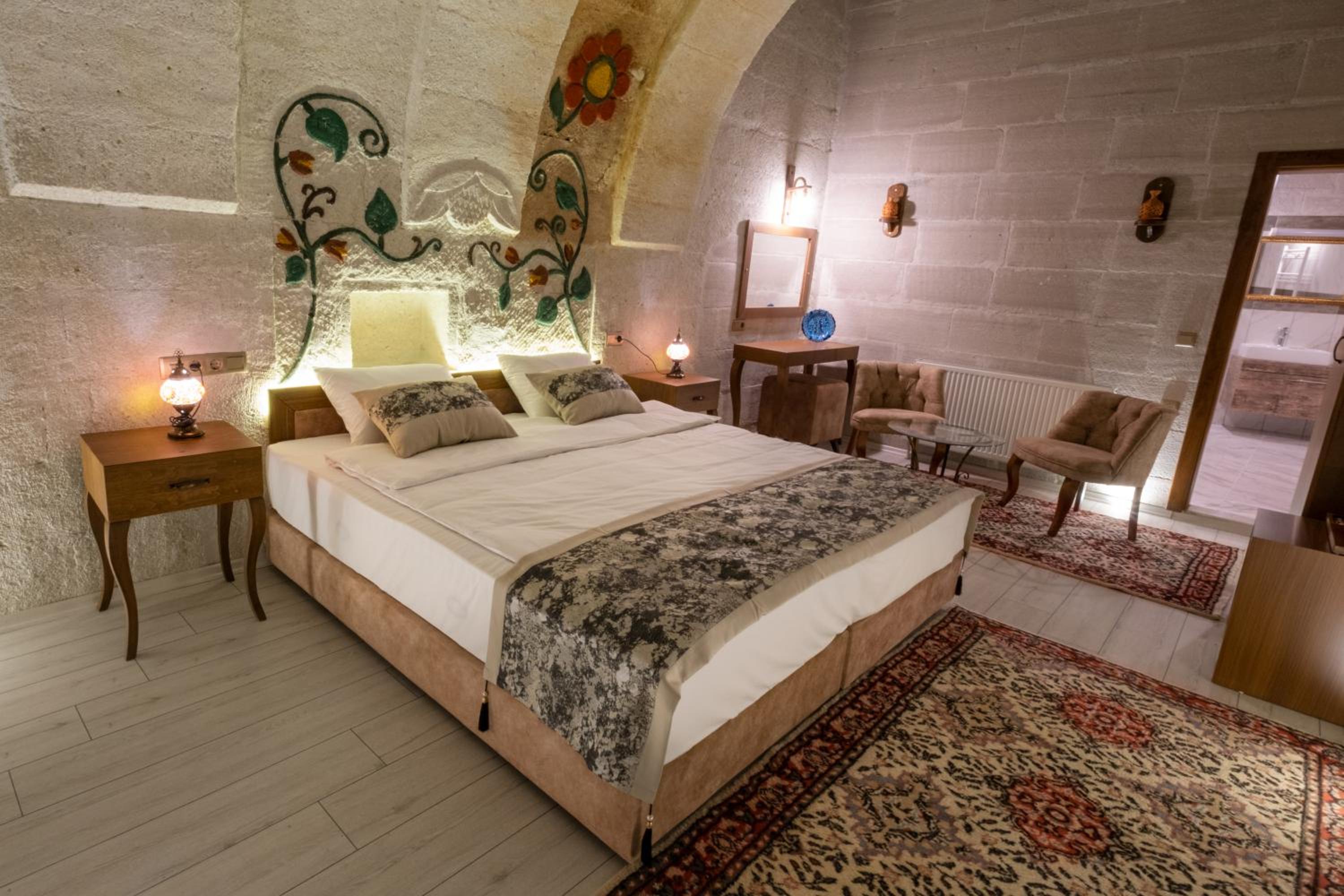 Junior Suite with Garden View - Photo 2