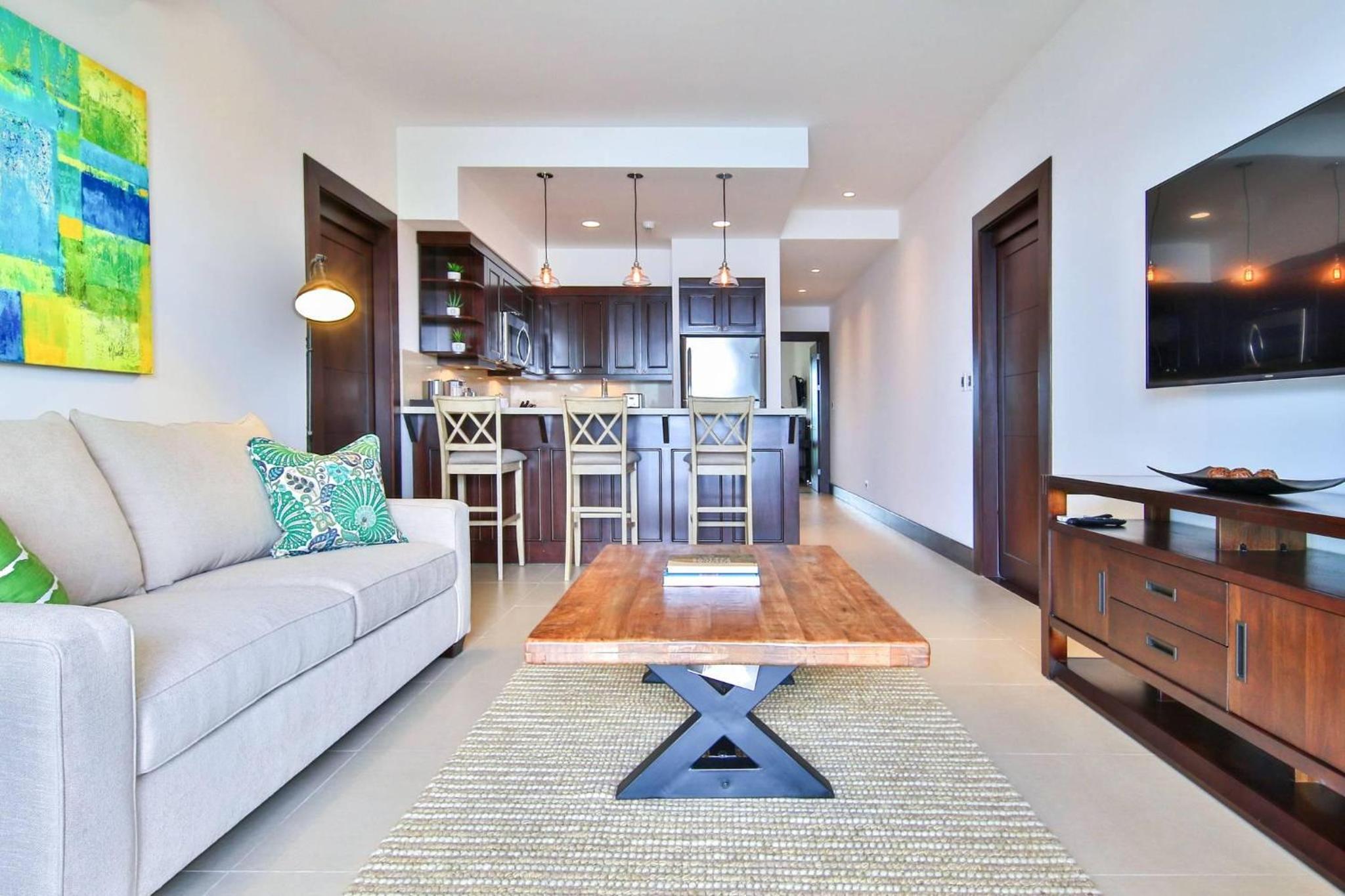 One-Bedroom Condo photo 1
